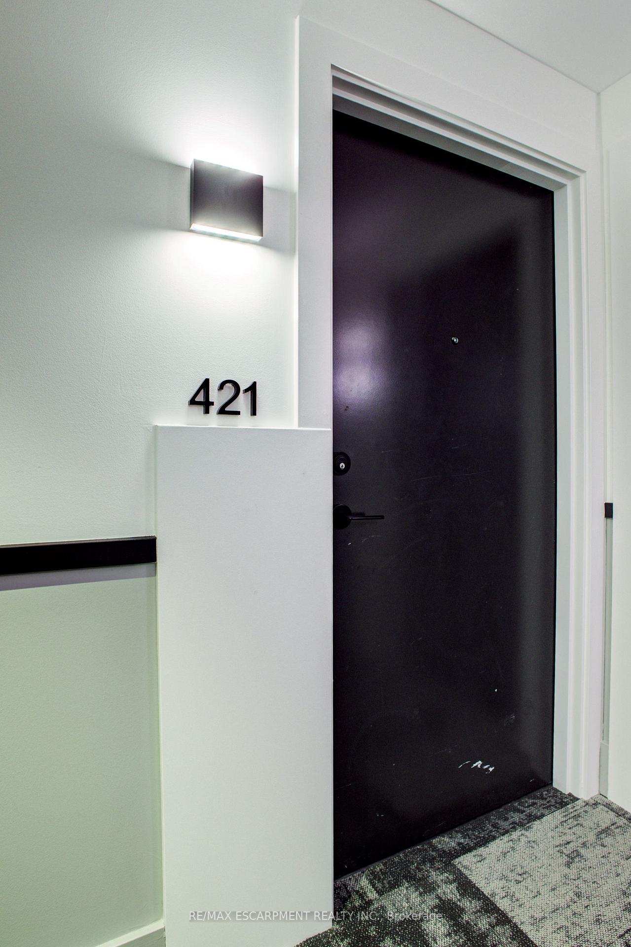Photo 21 of Unit 421, 600 North Service Road, Hamilton, Stoney Creek — HOMEH