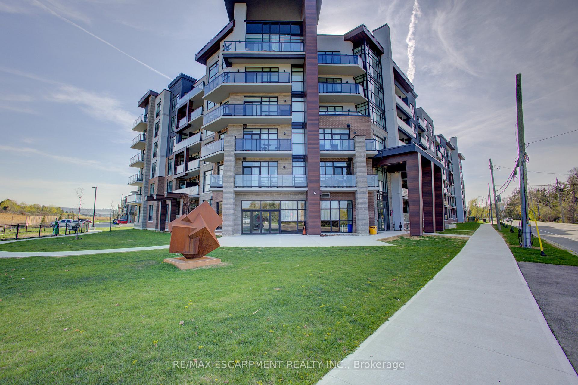 Photo 34 of Unit 421, 600 North Service Road, Hamilton, Stoney Creek — HOMEH