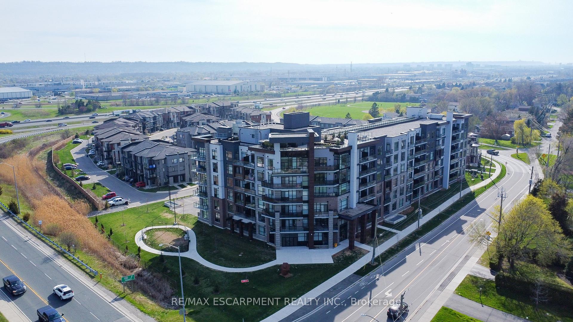 Photo 25 of Unit 421, 600 North Service Road, Hamilton, Stoney Creek — HOMEH