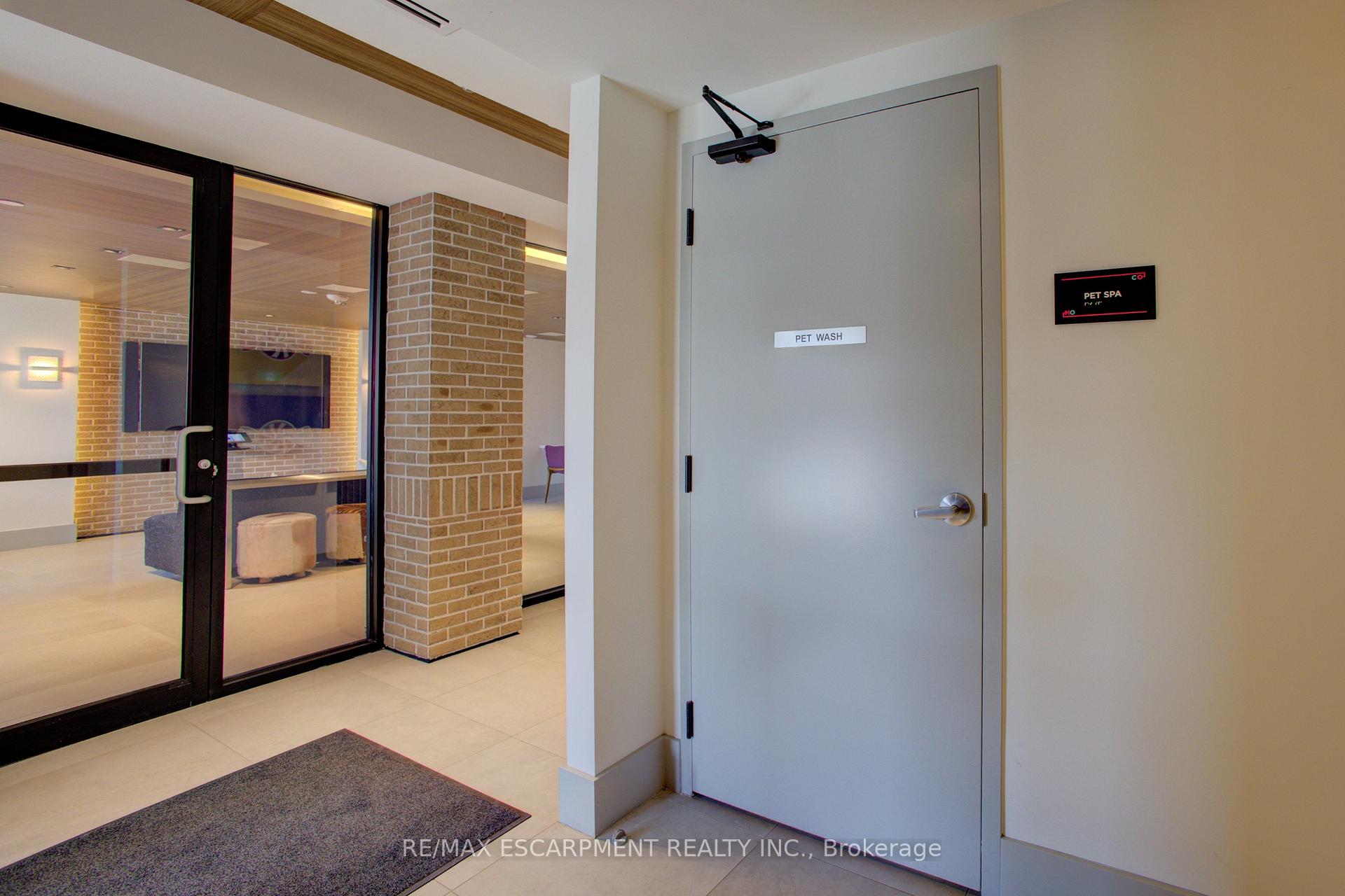 Photo 28 of Unit 421, 600 North Service Road, Hamilton, Stoney Creek — HOMEH
