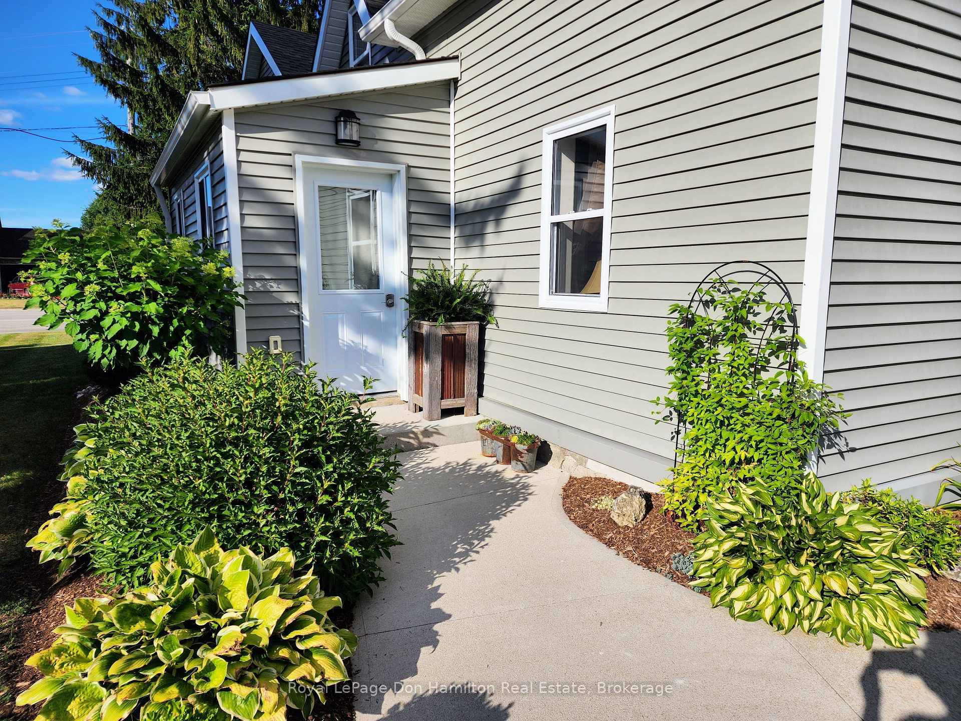 Photo 2 of 85122 Ethel Line, Huron East, Grey — HOMEH
