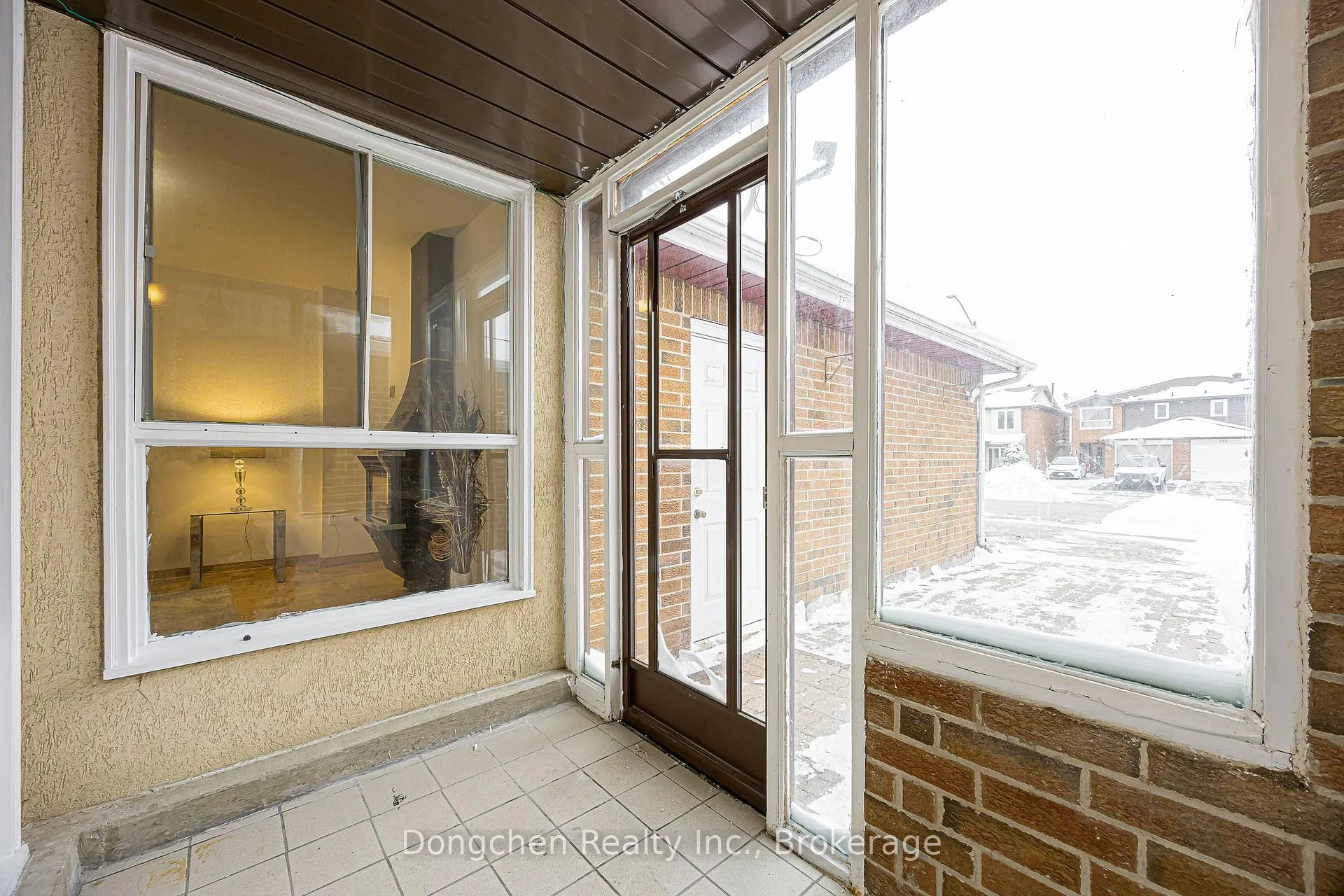 Photo 4 of 152 Risebrough Circuit, Markham, Milliken Mills West — HOMEH