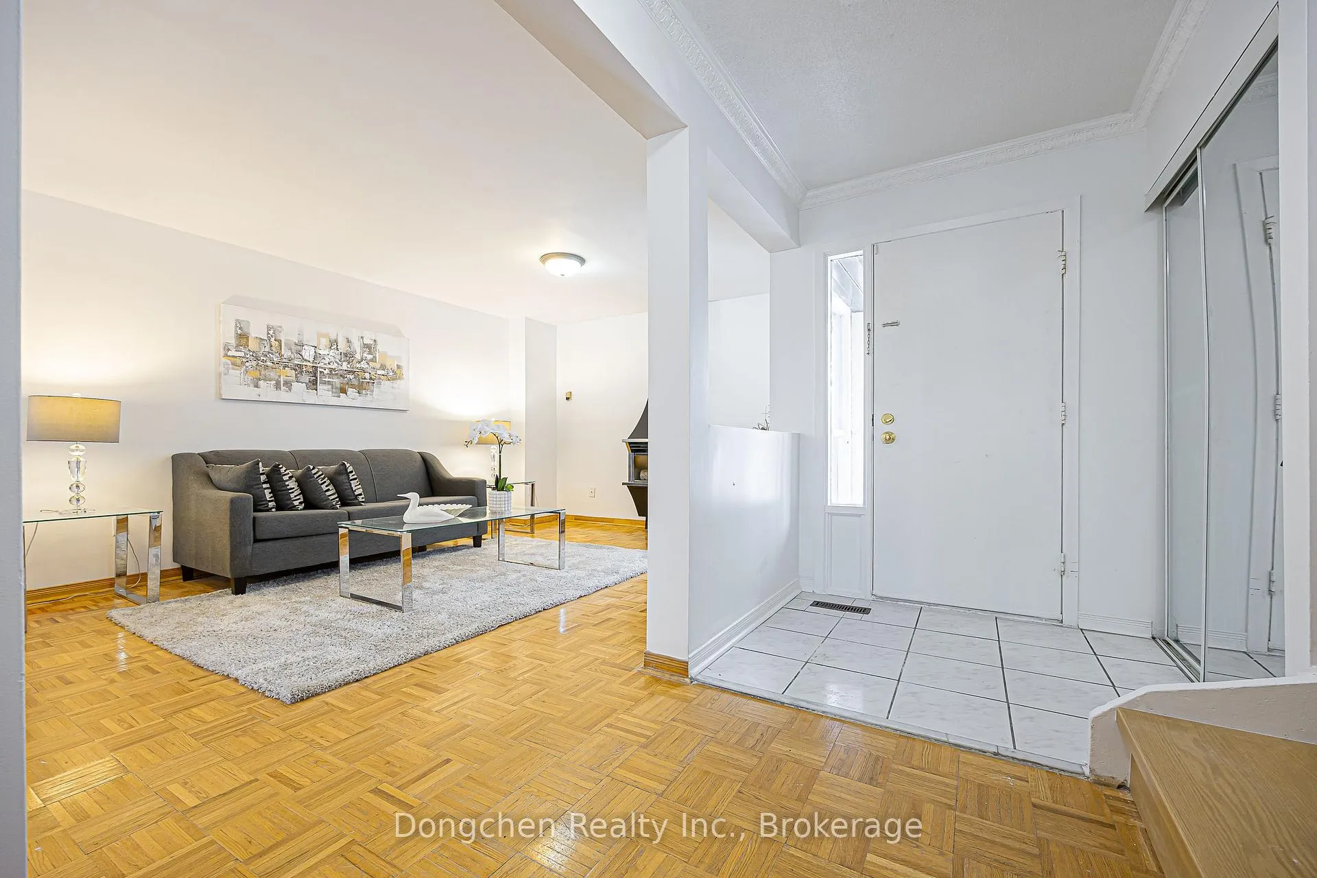 Photo 5 of 152 Risebrough Circuit, Markham, Milliken Mills West — HOMEH