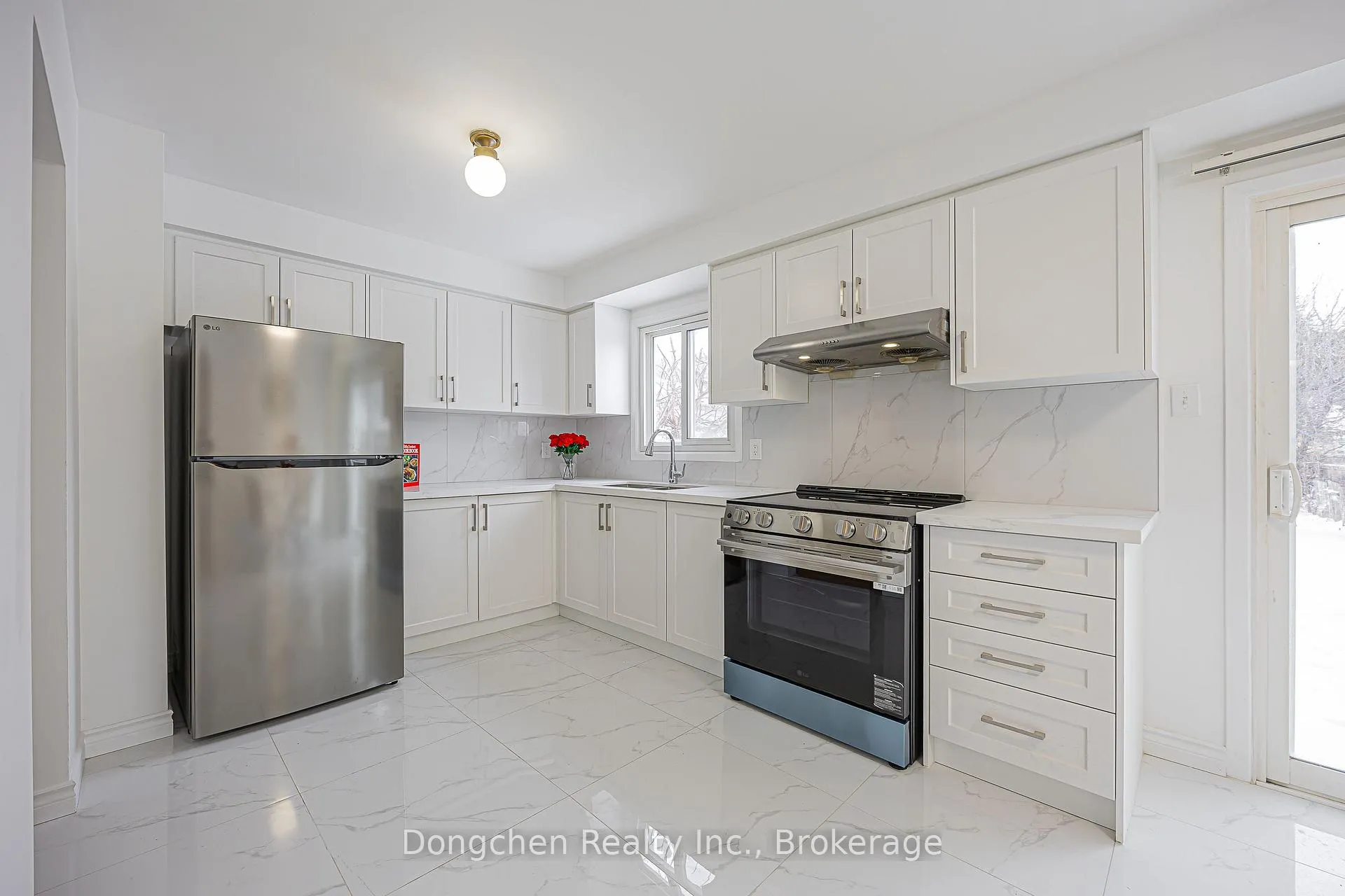 Photo 18 of 152 Risebrough Circuit, Markham, Milliken Mills West — HOMEH
