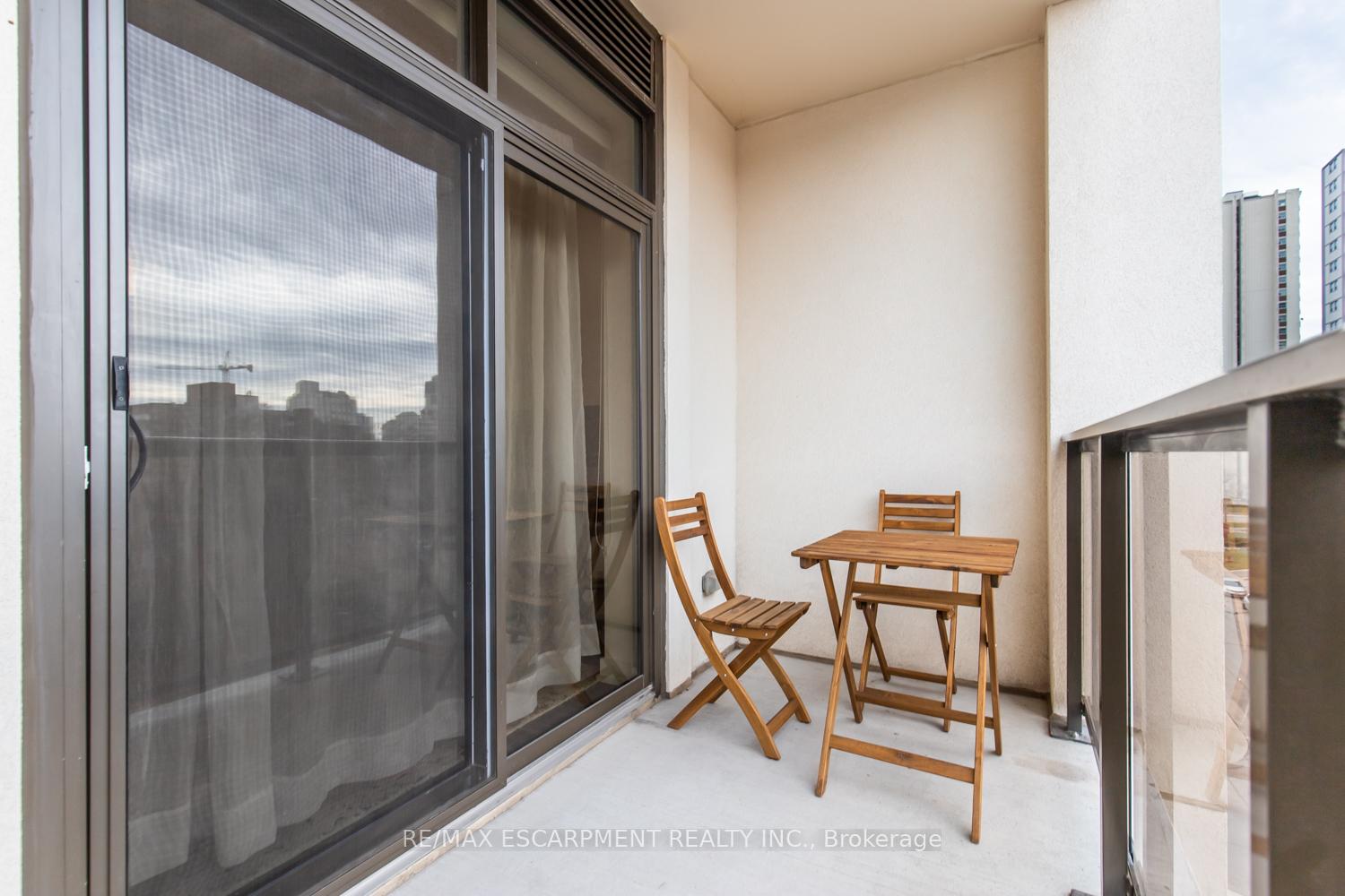 Photo 10 of Unit 508, 81 Robinson Street, Hamilton, Durand — HOMEH