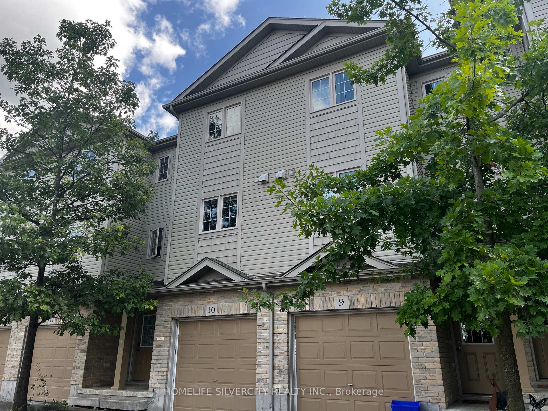 Front of Unit B10, 155 Highland Crescent
