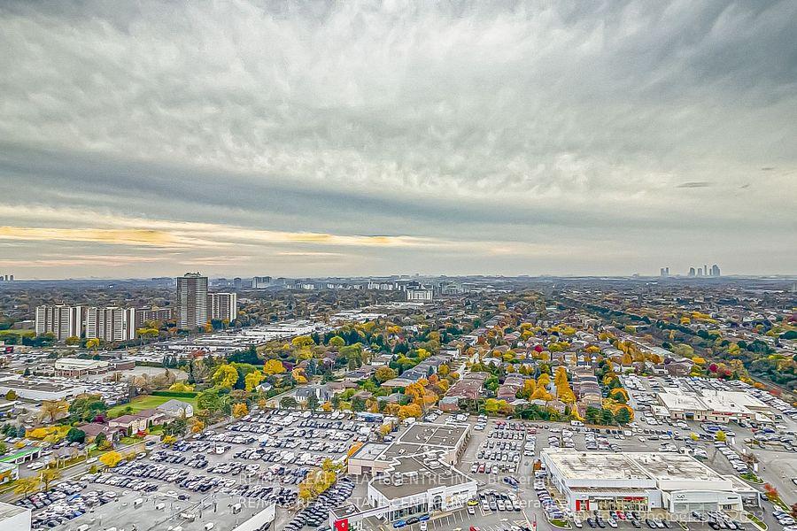 Photo 24 of Unit LPH307, 7171 Yonge Street, Markham, Thornhill — HOMEH