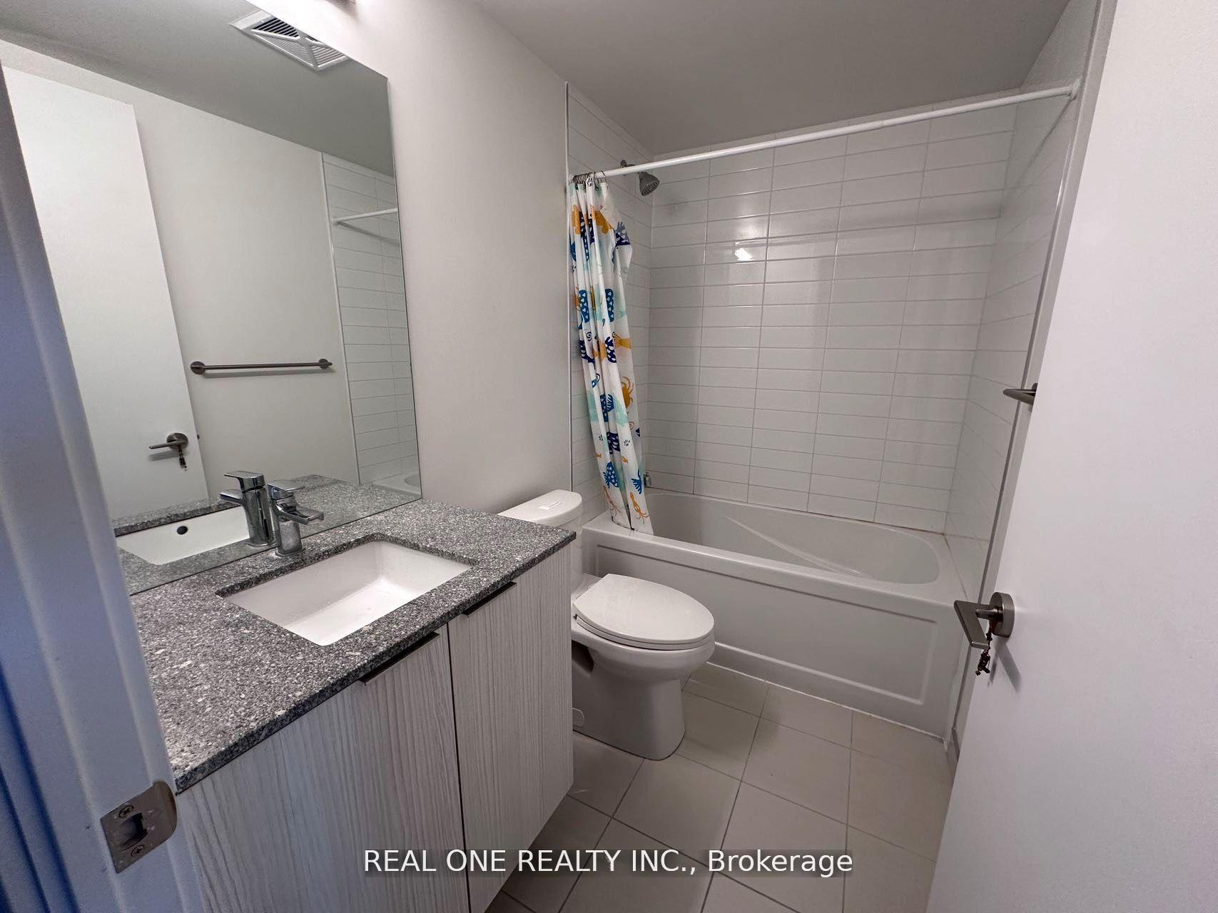 Photo 3 of Unit 815, 158 Front Street E, Toronto, Moss Park — HOMEH
