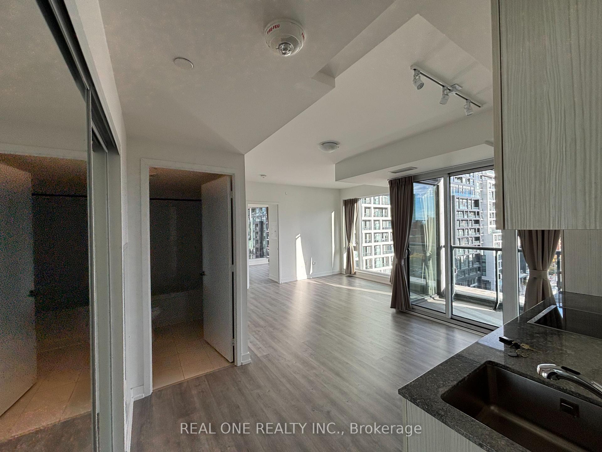 Photo 9 of Unit 815, 158 Front Street E, Toronto, Moss Park — HOMEH