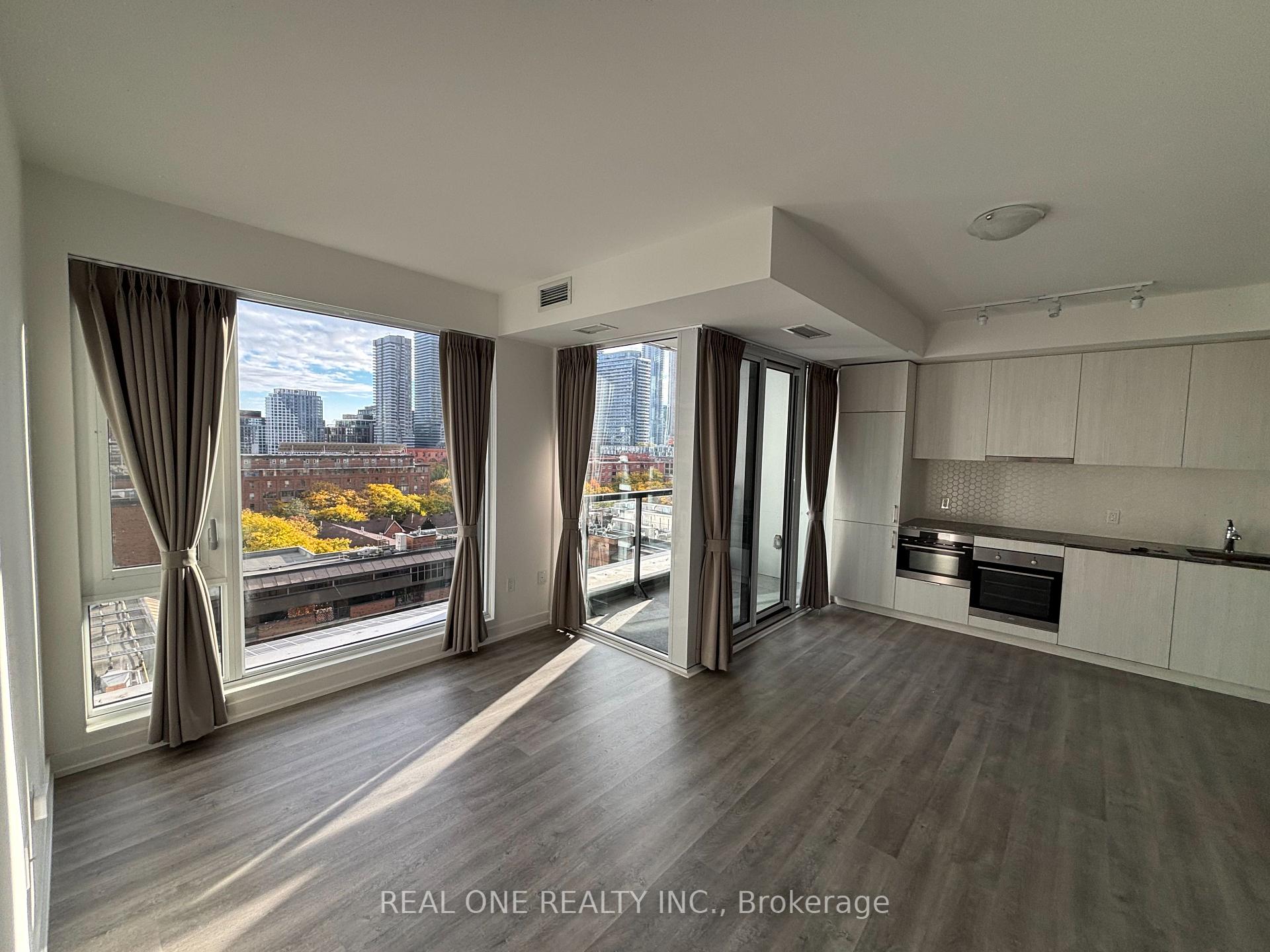 Photo 8 of Unit 815, 158 Front Street E, Toronto, Moss Park — HOMEH