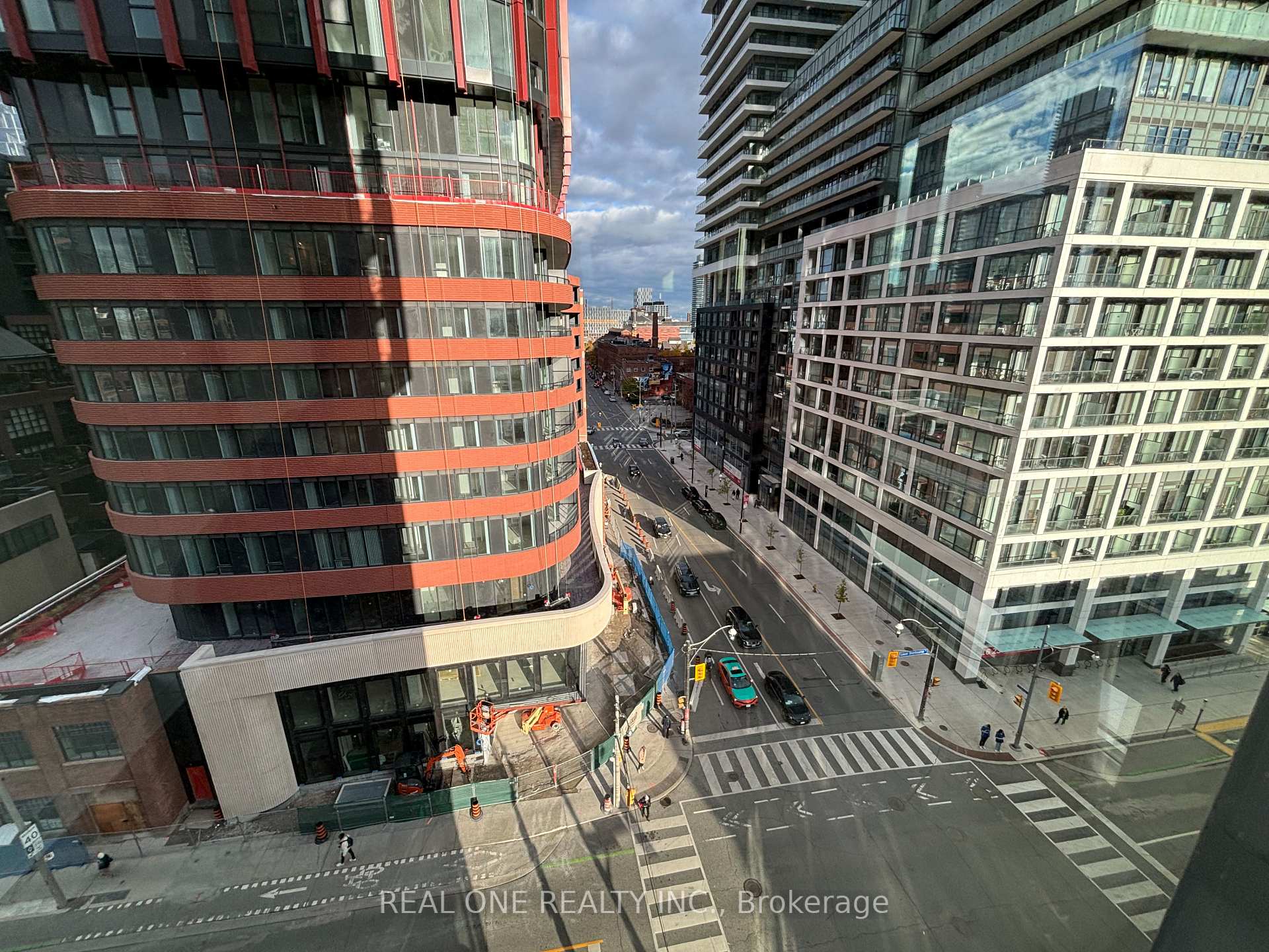 Photo 2 of Unit 815, 158 Front Street E, Toronto, Moss Park — HOMEH