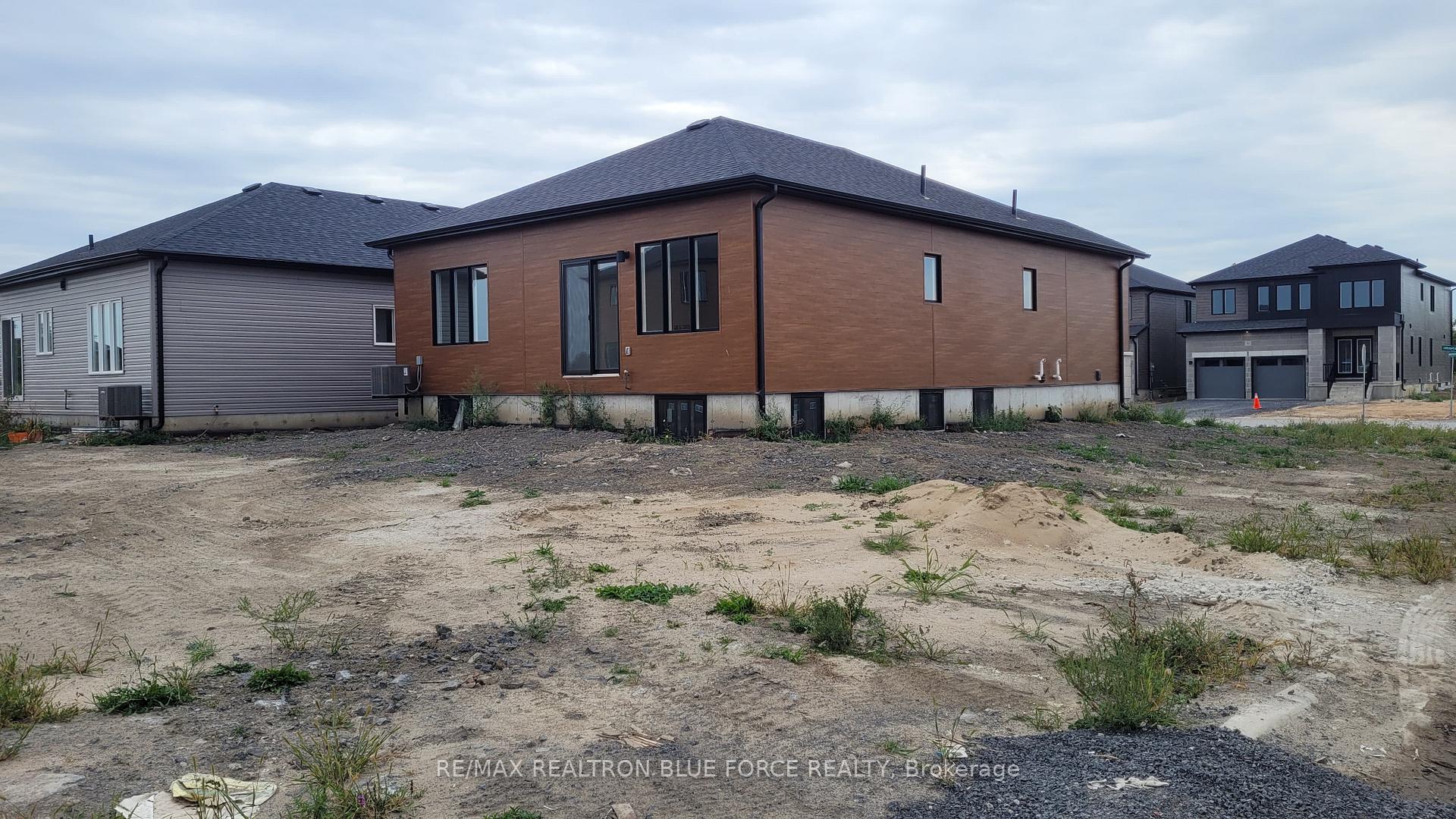 Photo 3 of Unit Main, 92 Creighton Drive, Loyalist, Lennox and Addington - South — HOMEH
