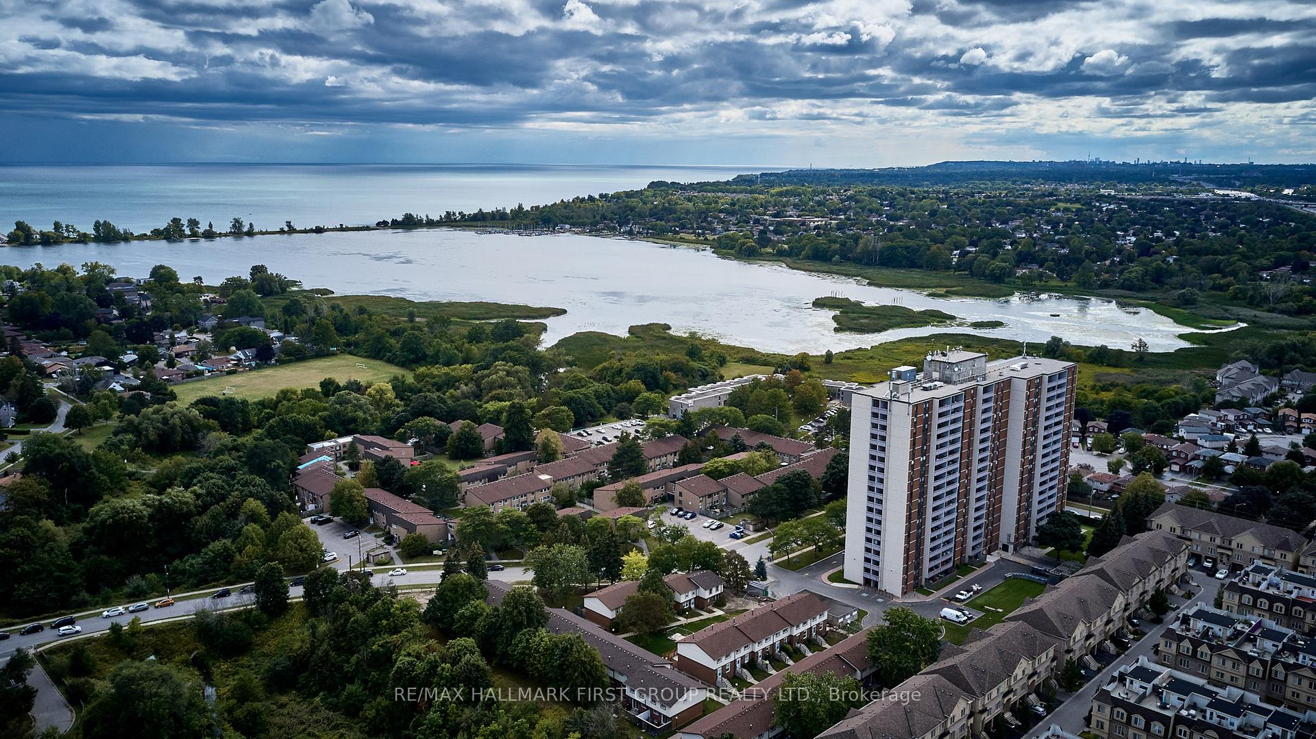 Photo 13 of Unit 607, 1255 Bayly Street, Pickering, Bay Ridges — HOMEH