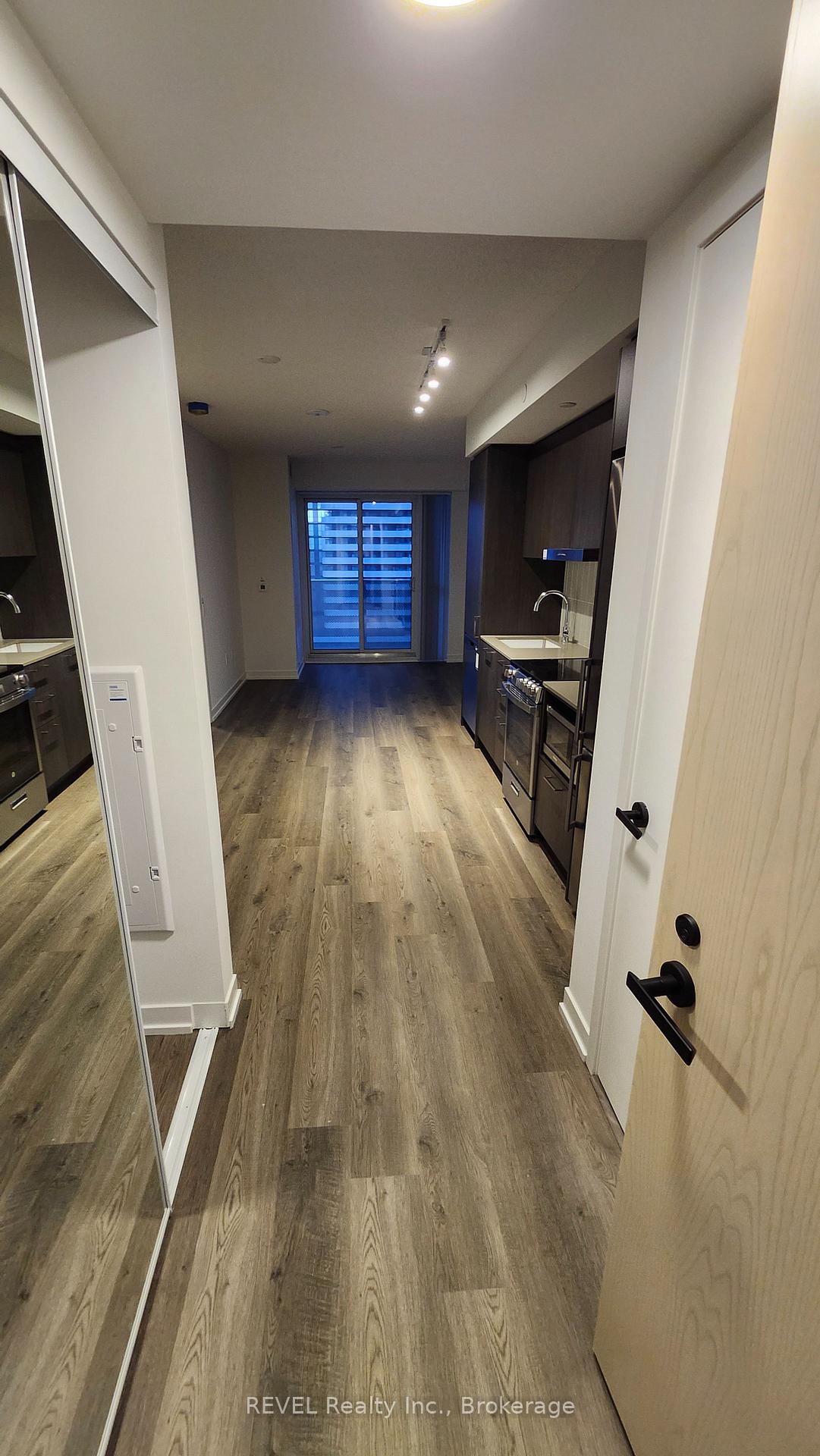 Photo 4 of Unit 1616, 195 Commerce Street, Vaughan, Vaughan Corporate Centre — HOMEH