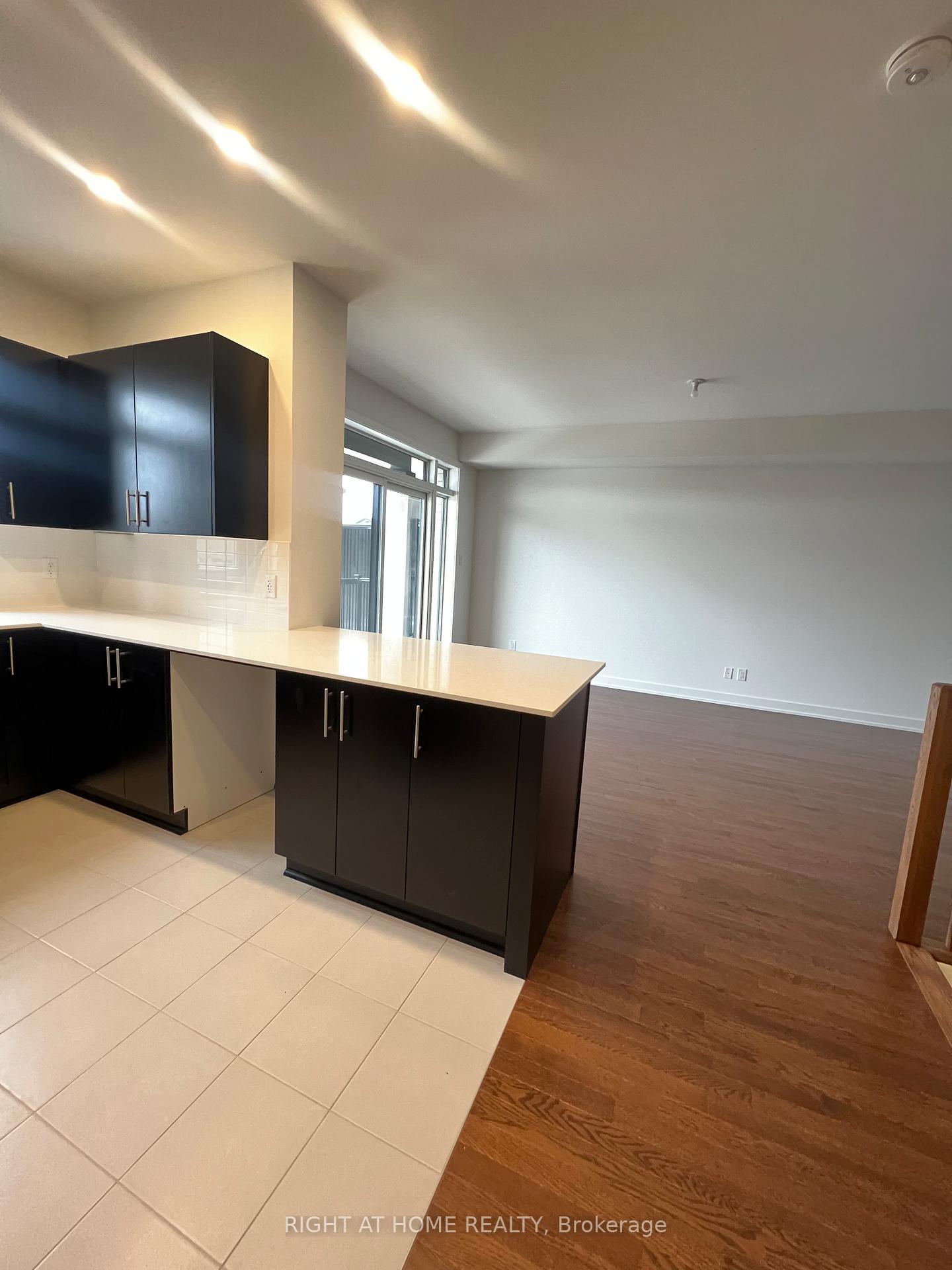 Photo 7 of 133 Lemon Leaf Lane, Ottawa, Leitrim — HOMEH