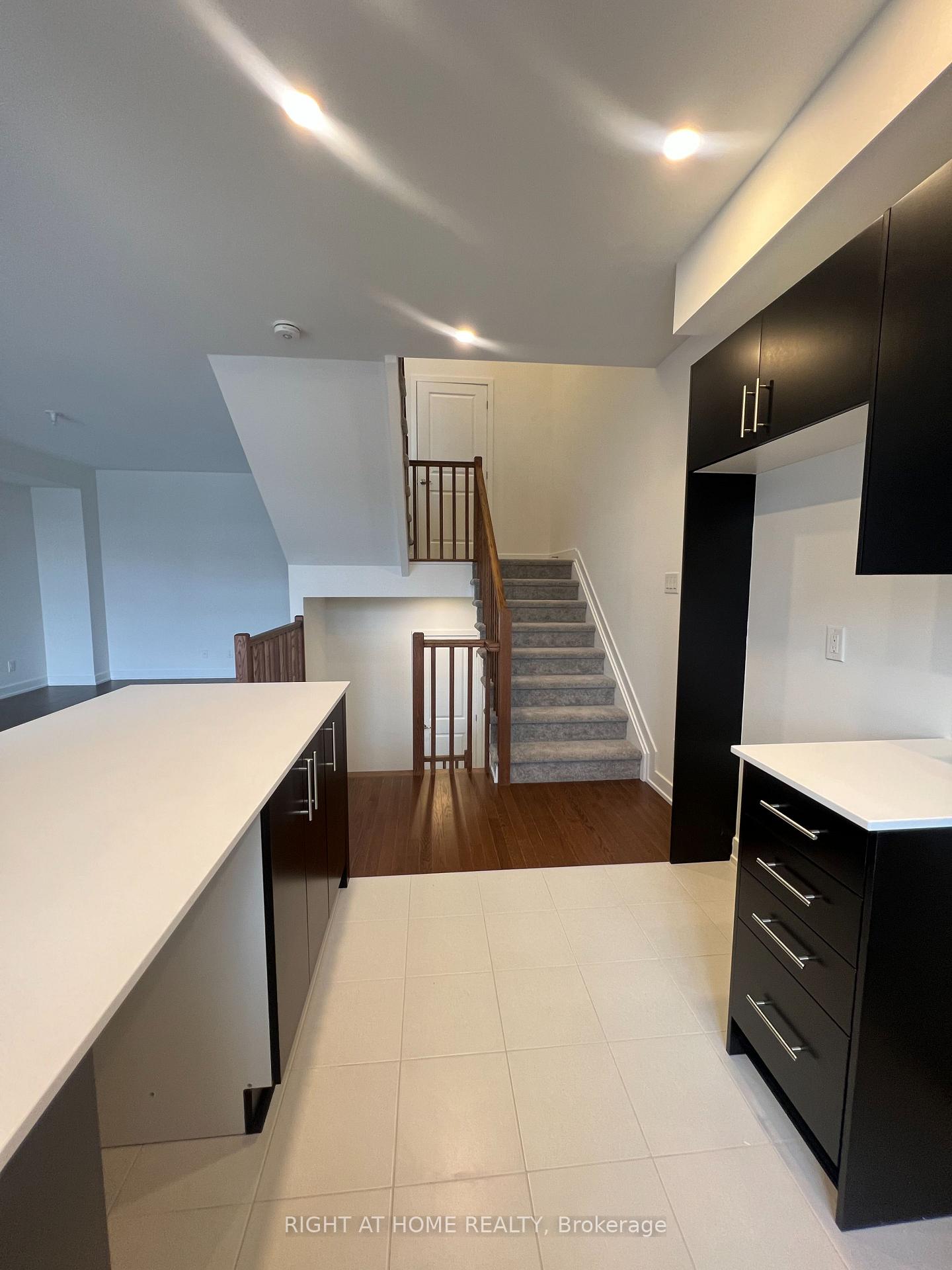 Photo 8 of 133 Lemon Leaf Lane, Ottawa, Leitrim — HOMEH