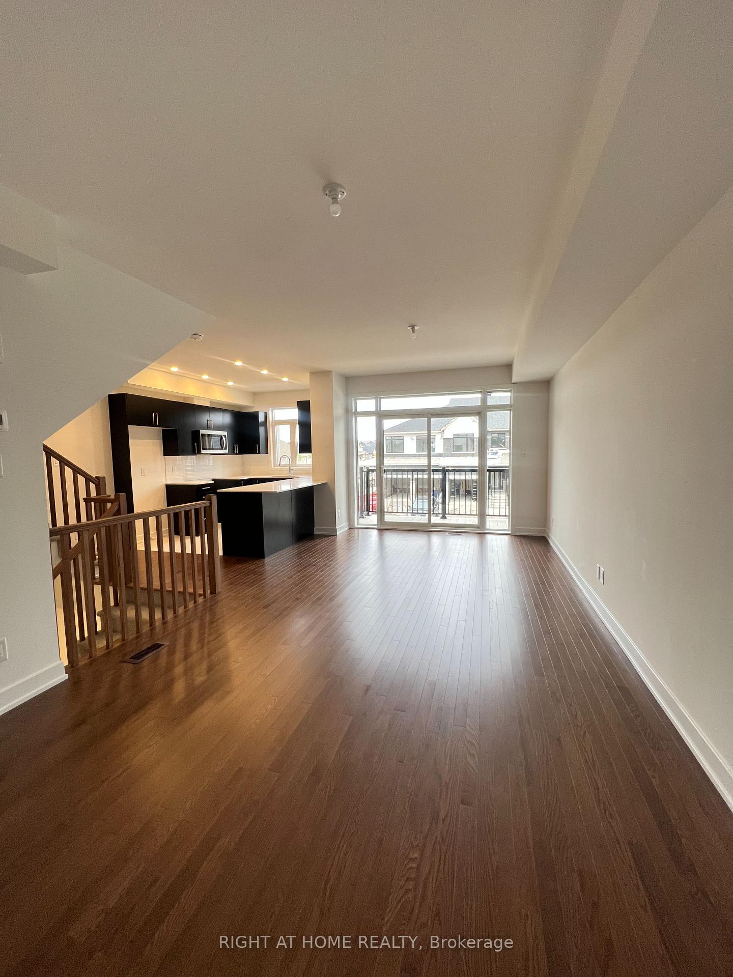 Photo 10 of 133 Lemon Leaf Lane, Ottawa, Leitrim — HOMEH