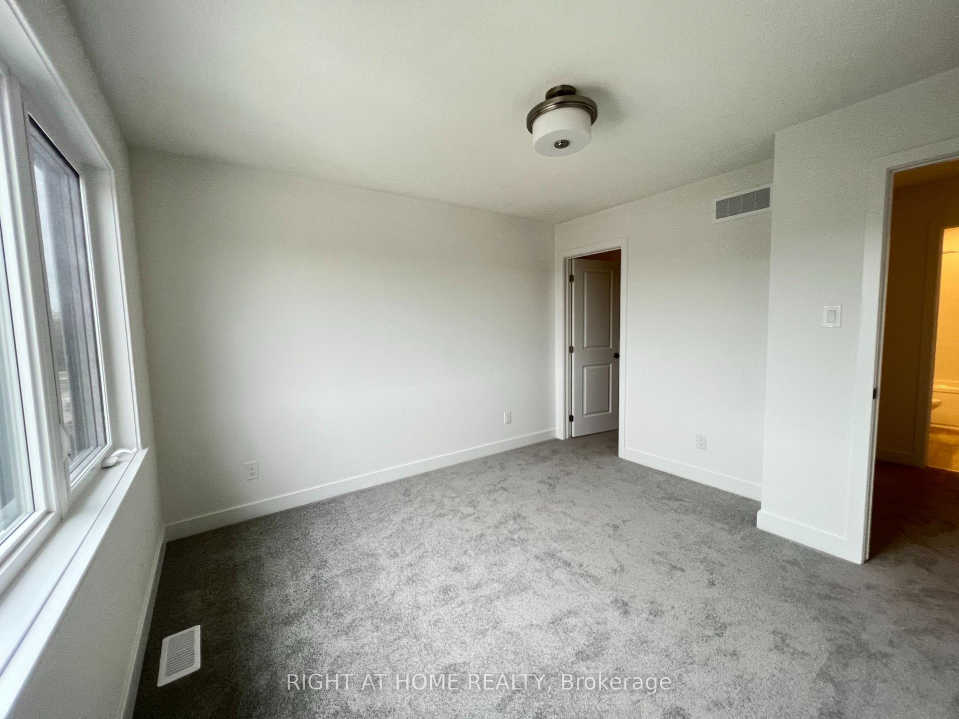 Photo 15 of 133 Lemon Leaf Lane, Ottawa, Leitrim — HOMEH