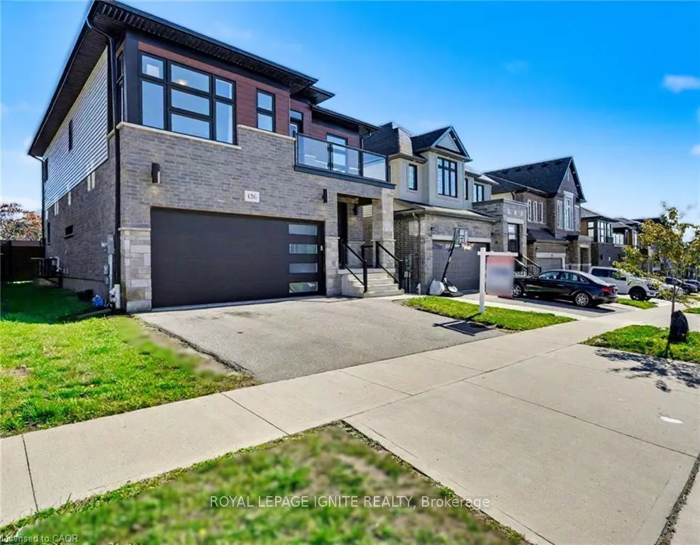 Photo 3 of 156 Ridgemount Street, Kitchener — HOMEH