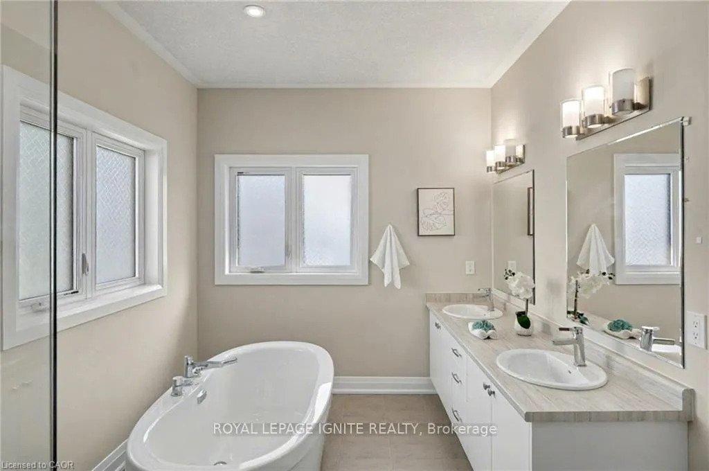 Photo 24 of 156 Ridgemount Street, Kitchener — HOMEH