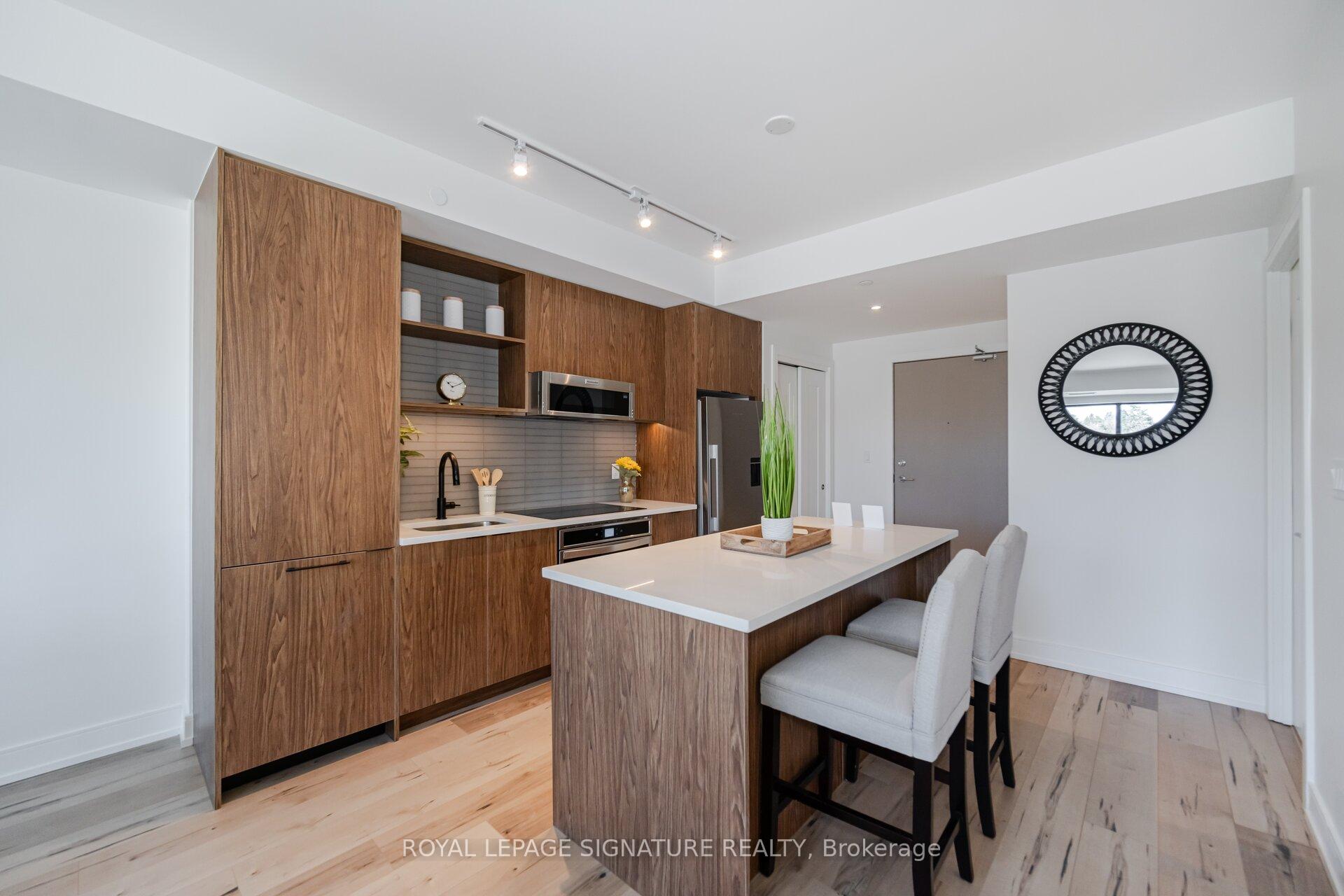 Photo 6 of Unit 722, 185 Dunlop Street E, Barrie, Lakeshore — HOMEH