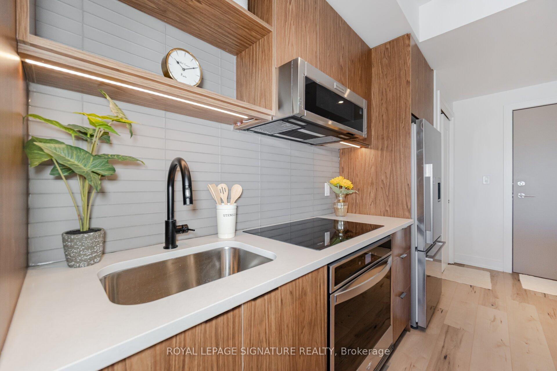 Photo 9 of Unit 722, 185 Dunlop Street E, Barrie, Lakeshore — HOMEH