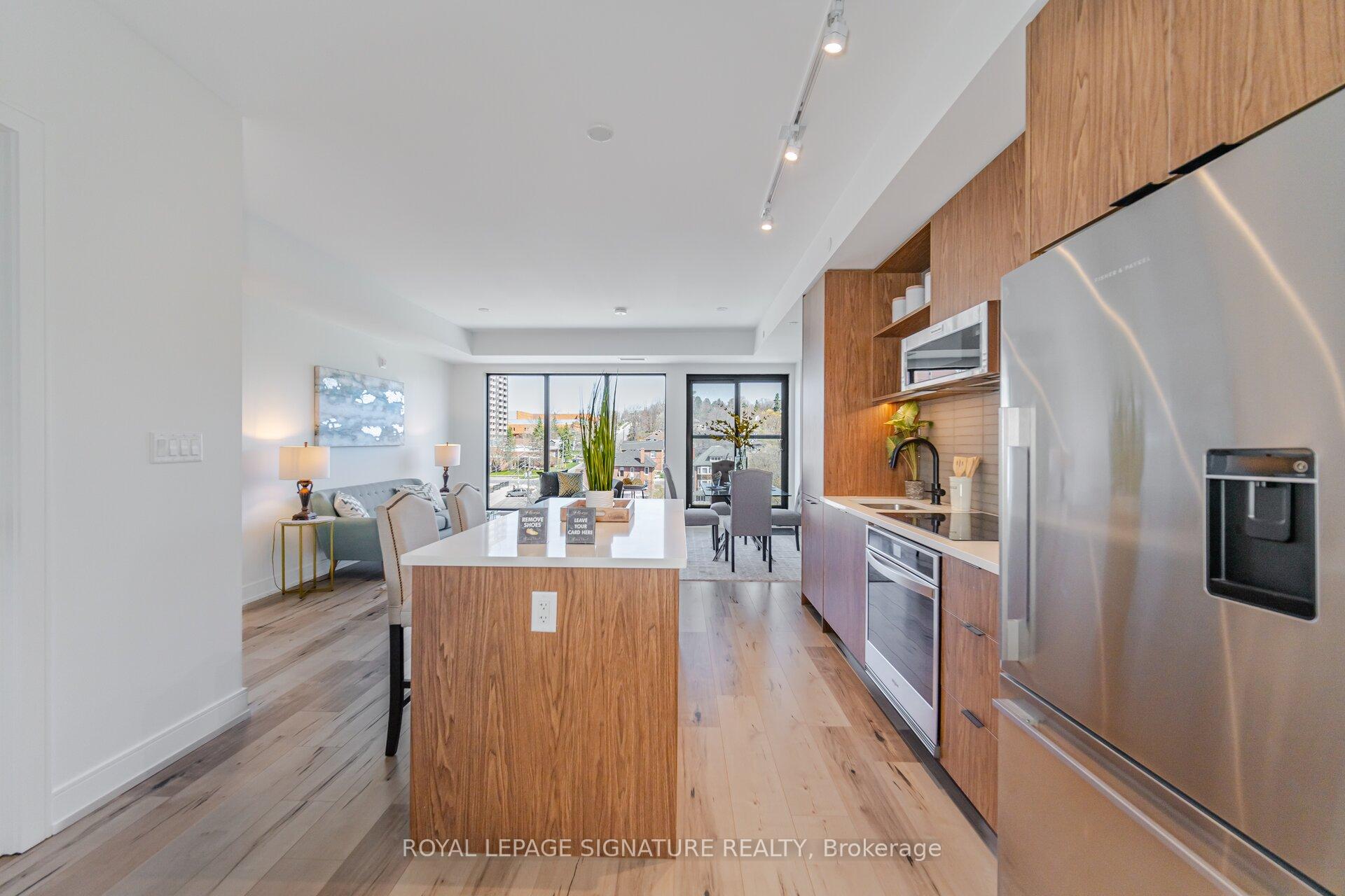 Photo 10 of Unit 722, 185 Dunlop Street E, Barrie, Lakeshore — HOMEH
