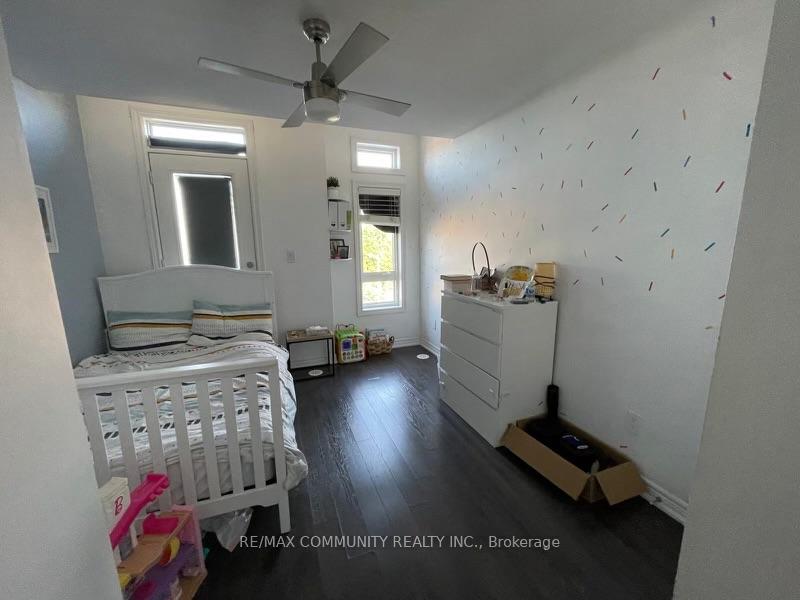 Photo 3 of Unit 5, 125 Kayla Crescent, Vaughan, Maple — HOMEH