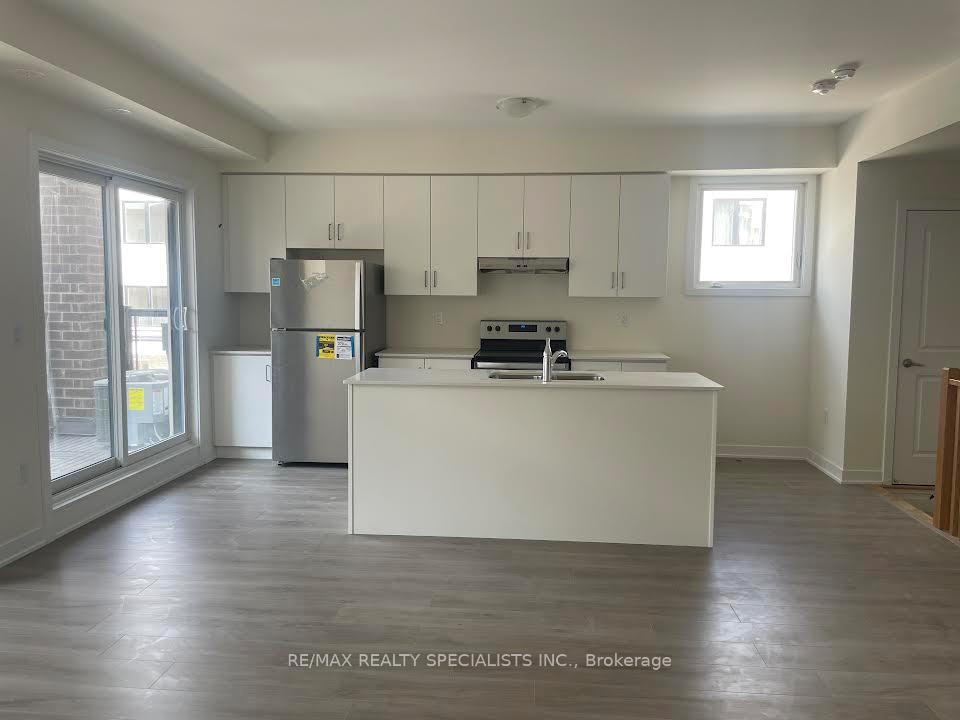 Photo 5 of Unit 1002, 1695 Dersan Street, Pickering, Duffin Heights — HOMEH