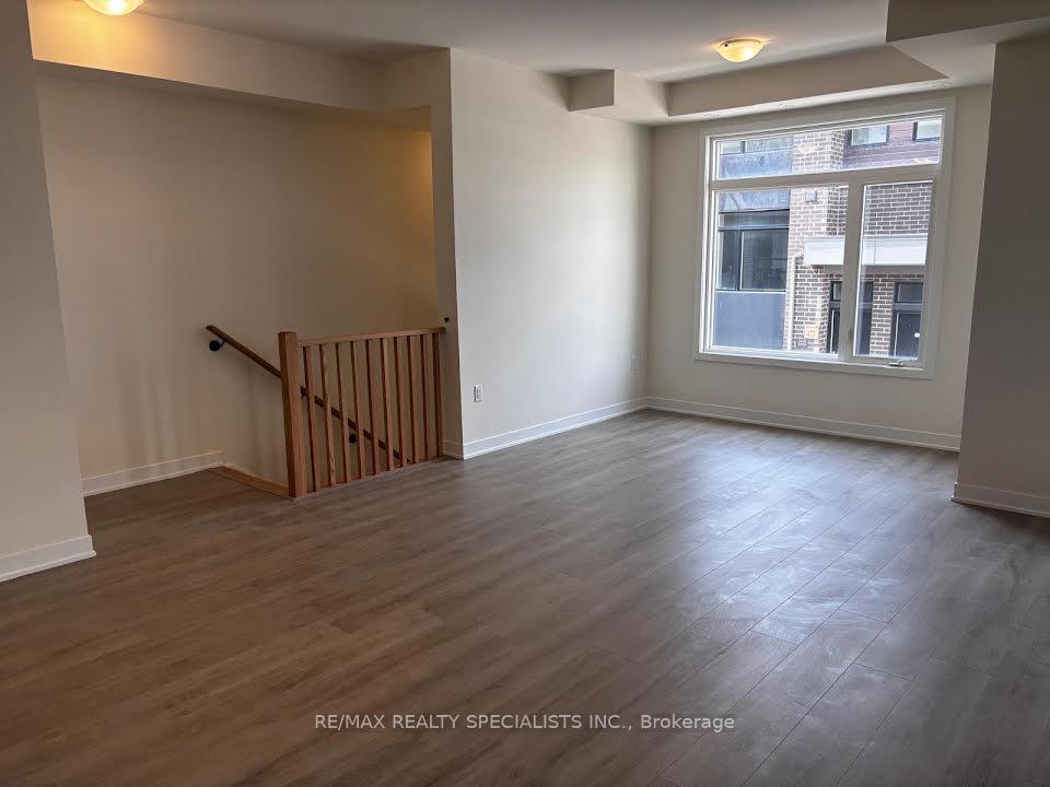 Photo 4 of Unit 1002, 1695 Dersan Street, Pickering, Duffin Heights — HOMEH