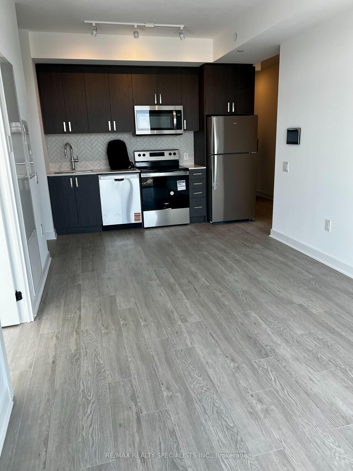 Photo 15 of Unit 1320, 2782 Barton Street E, Hamilton, Riverdale — HOMEH