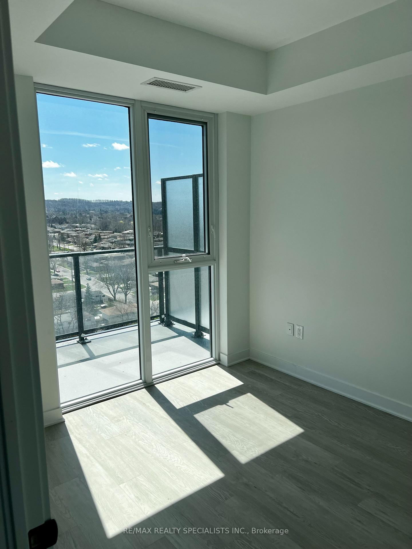 Photo 17 of Unit 1320, 2782 Barton Street E, Hamilton, Riverdale — HOMEH