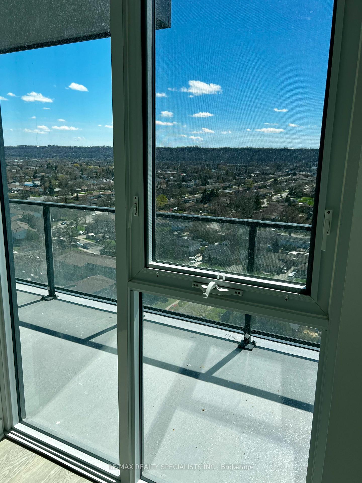 Photo 23 of Unit 1320, 2782 Barton Street E, Hamilton, Riverdale — HOMEH