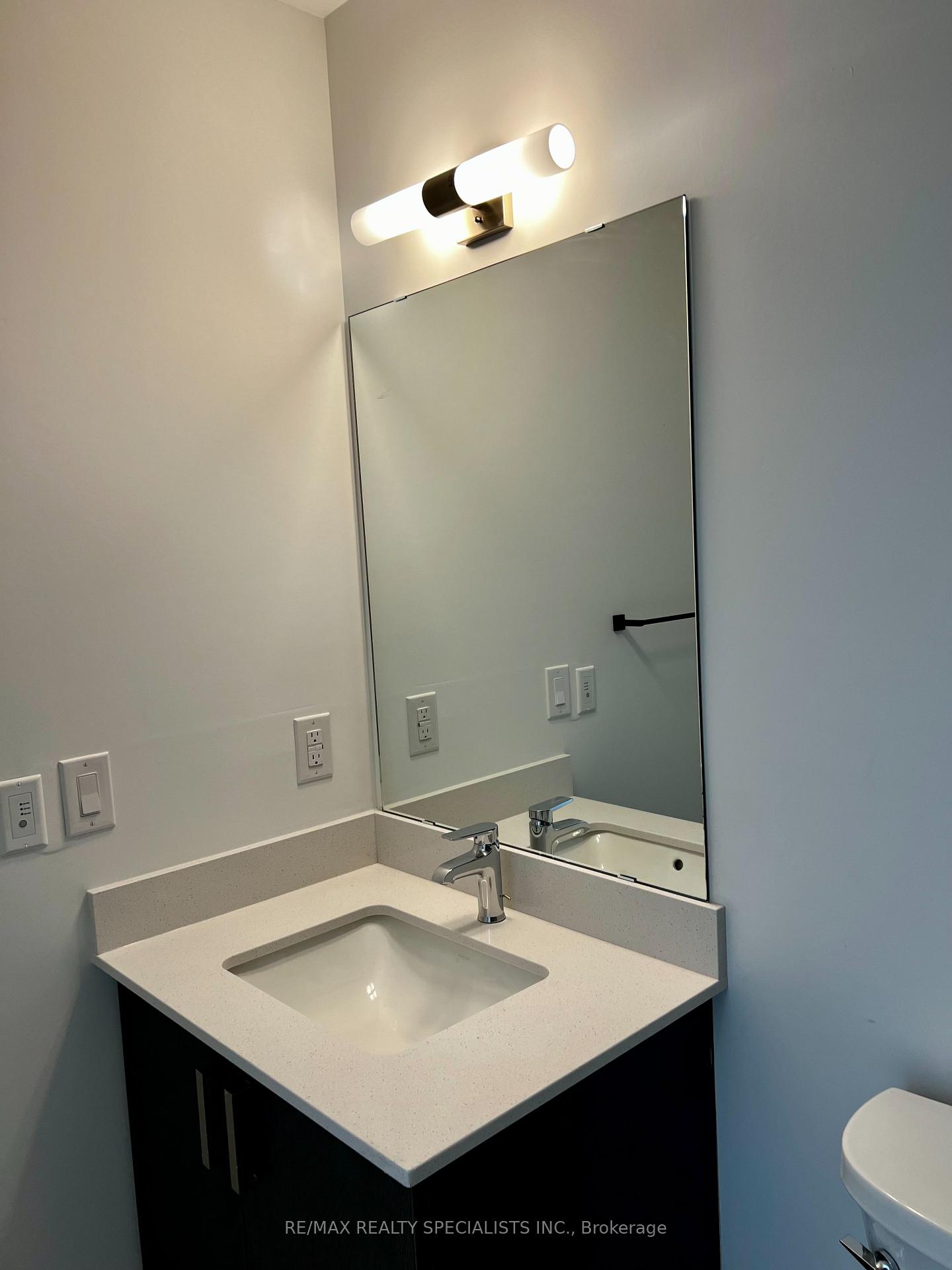 Photo 11 of Unit 1320, 2782 Barton Street E, Hamilton, Riverdale — HOMEH