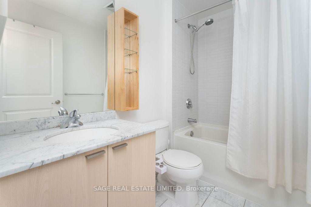 Photo 8 of Unit 1801, 35 Hayden Street, Toronto, Church-Yonge Corridor — HOMEH