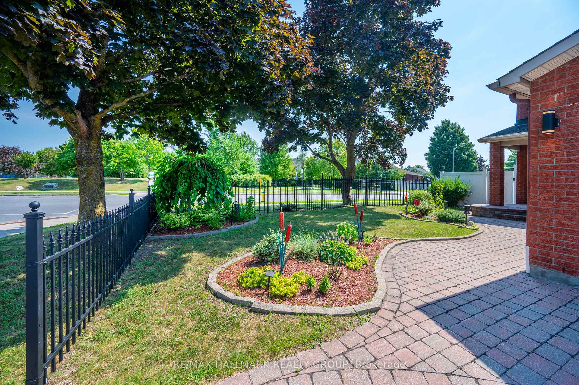 Photo 2 of 2180 Johnston Road, Ottawa, Hunt Club Park — HOMEH