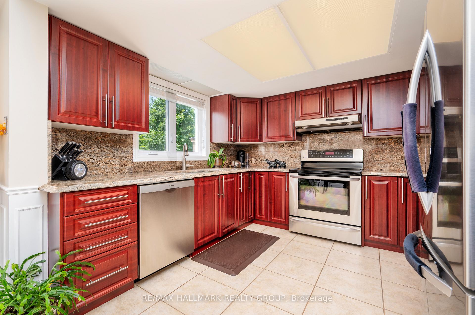 Photo 11 of 2180 Johnston Road, Ottawa, Hunt Club Park — HOMEH