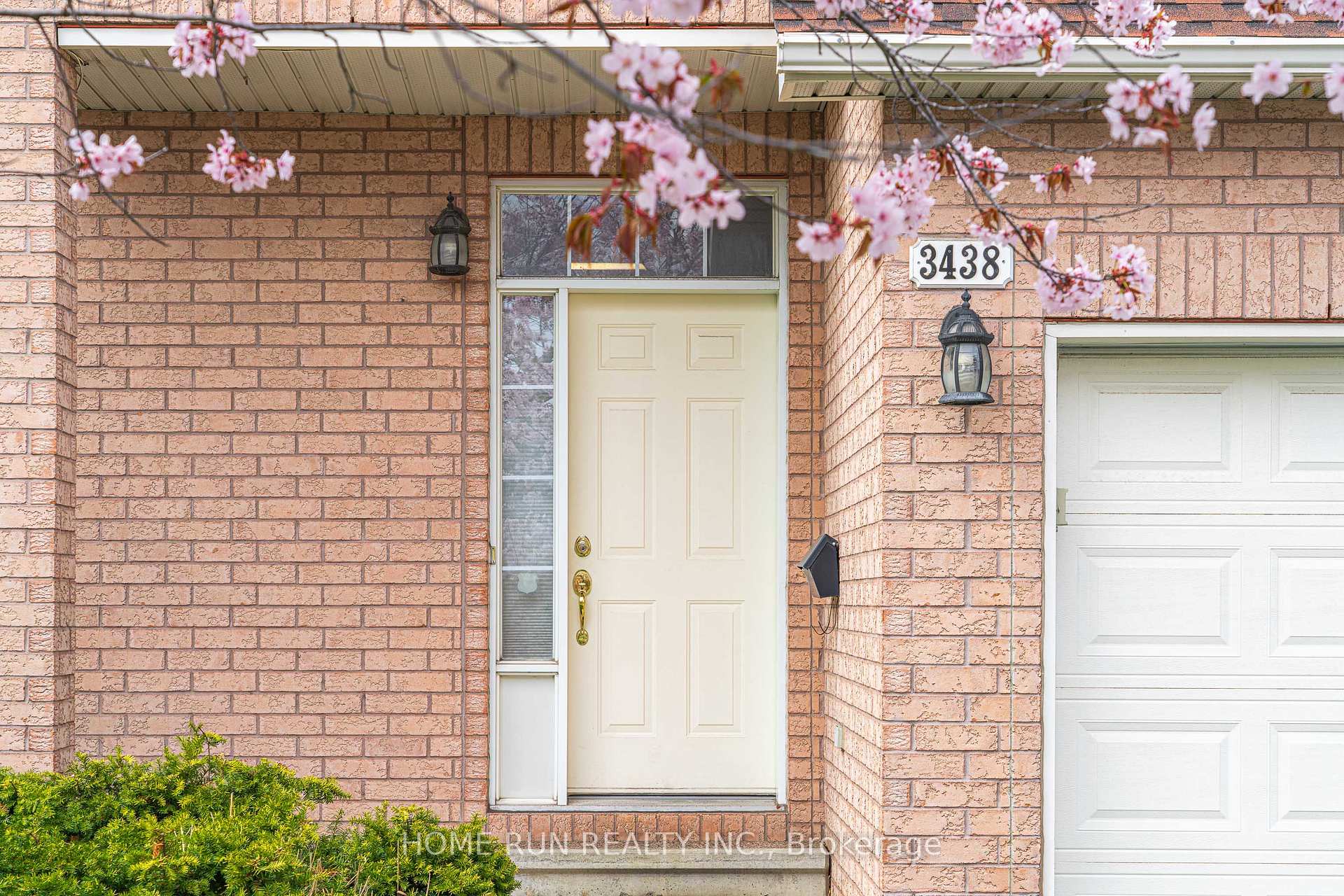 Photo 4 of 3438 Wyman Crescent, Ottawa, Windsor Park Village — HOMEH