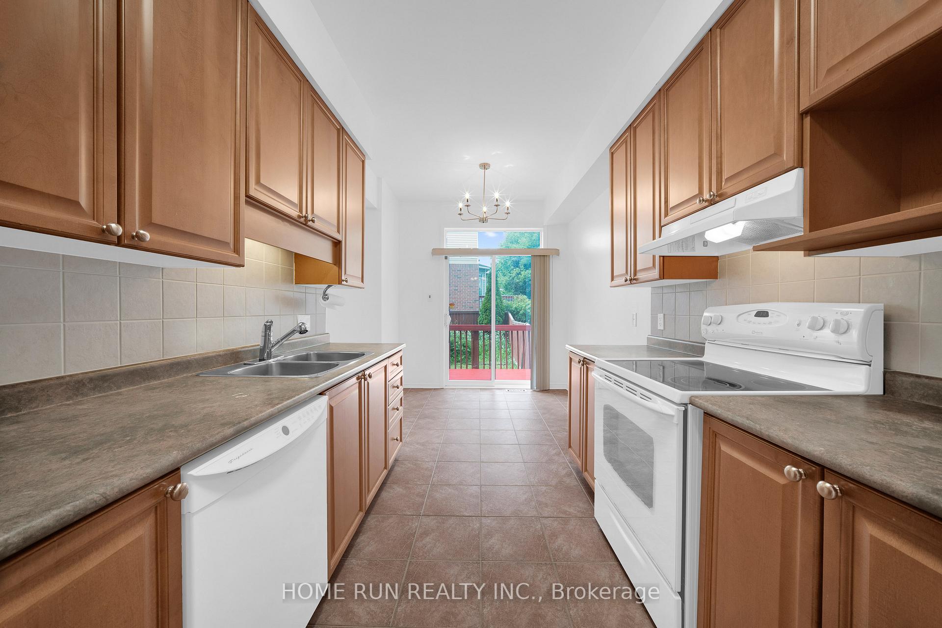 Photo 7 of 3438 Wyman Crescent, Ottawa, Windsor Park Village — HOMEH