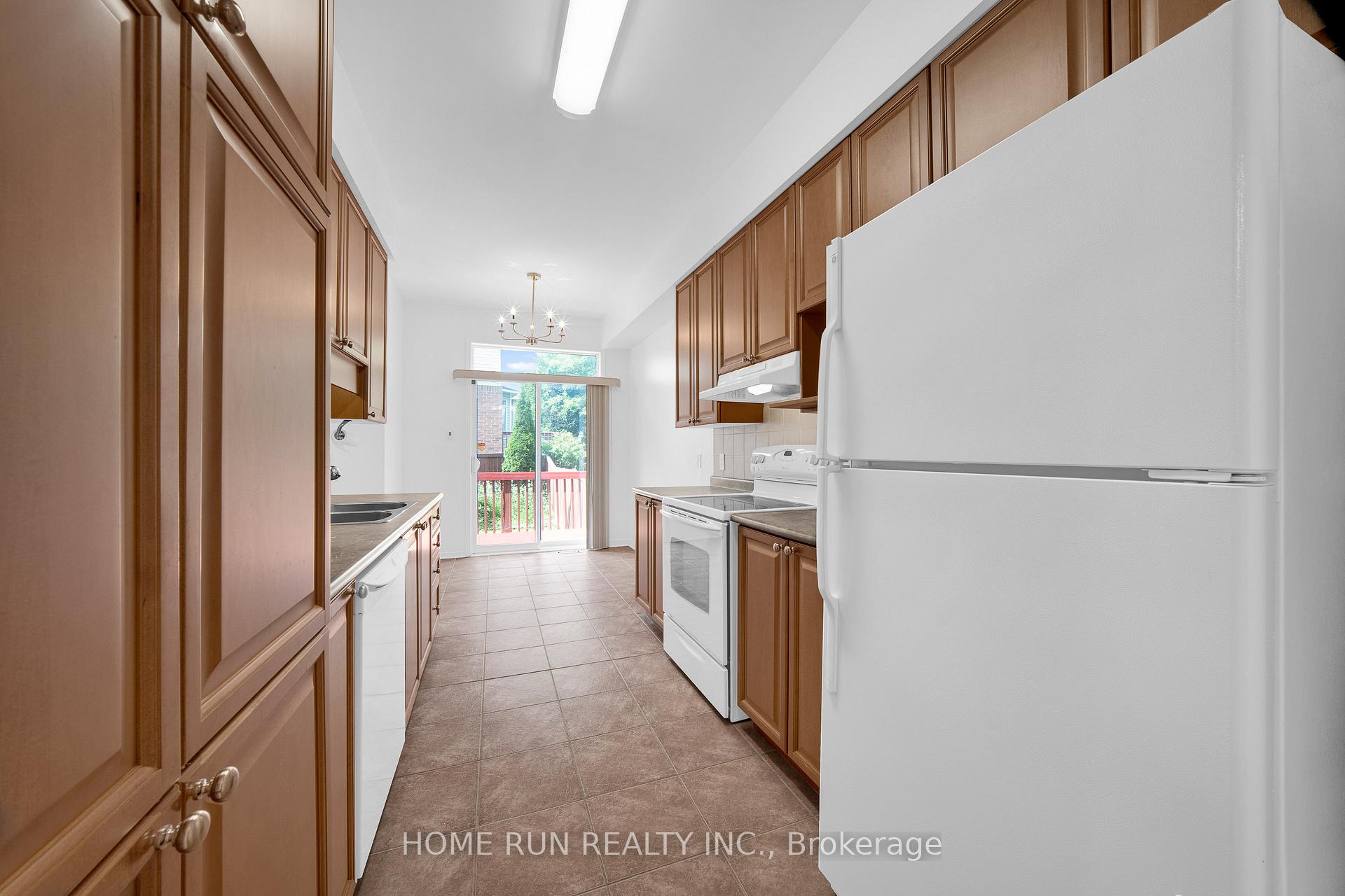 Photo 8 of 3438 Wyman Crescent, Ottawa, Windsor Park Village — HOMEH