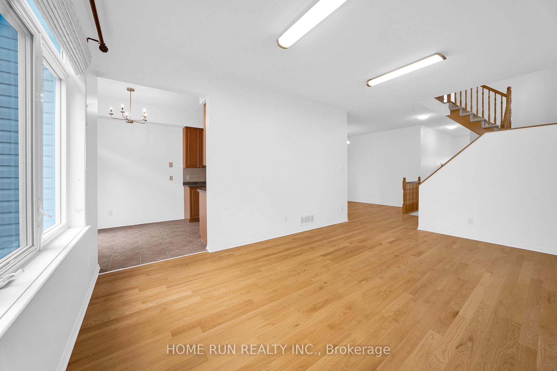 Photo 9 of 3438 Wyman Crescent, Ottawa, Windsor Park Village — HOMEH