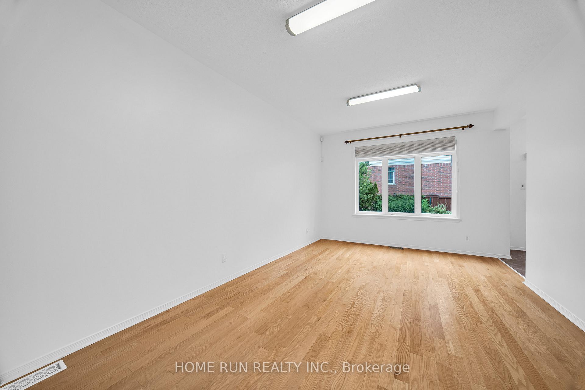 Photo 10 of 3438 Wyman Crescent, Ottawa, Windsor Park Village — HOMEH