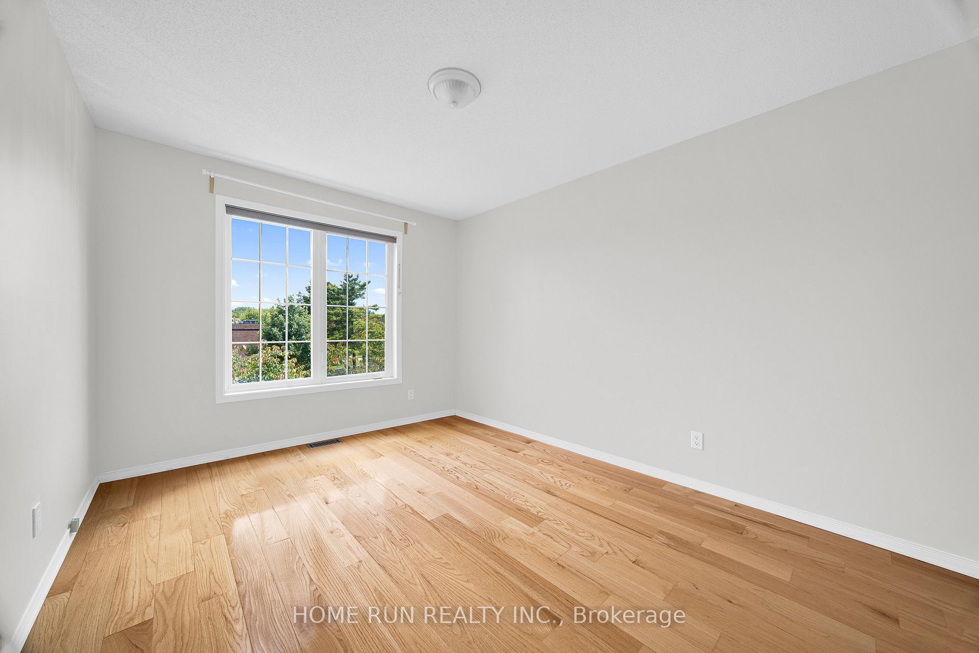 Photo 15 of 3438 Wyman Crescent, Ottawa, Windsor Park Village — HOMEH