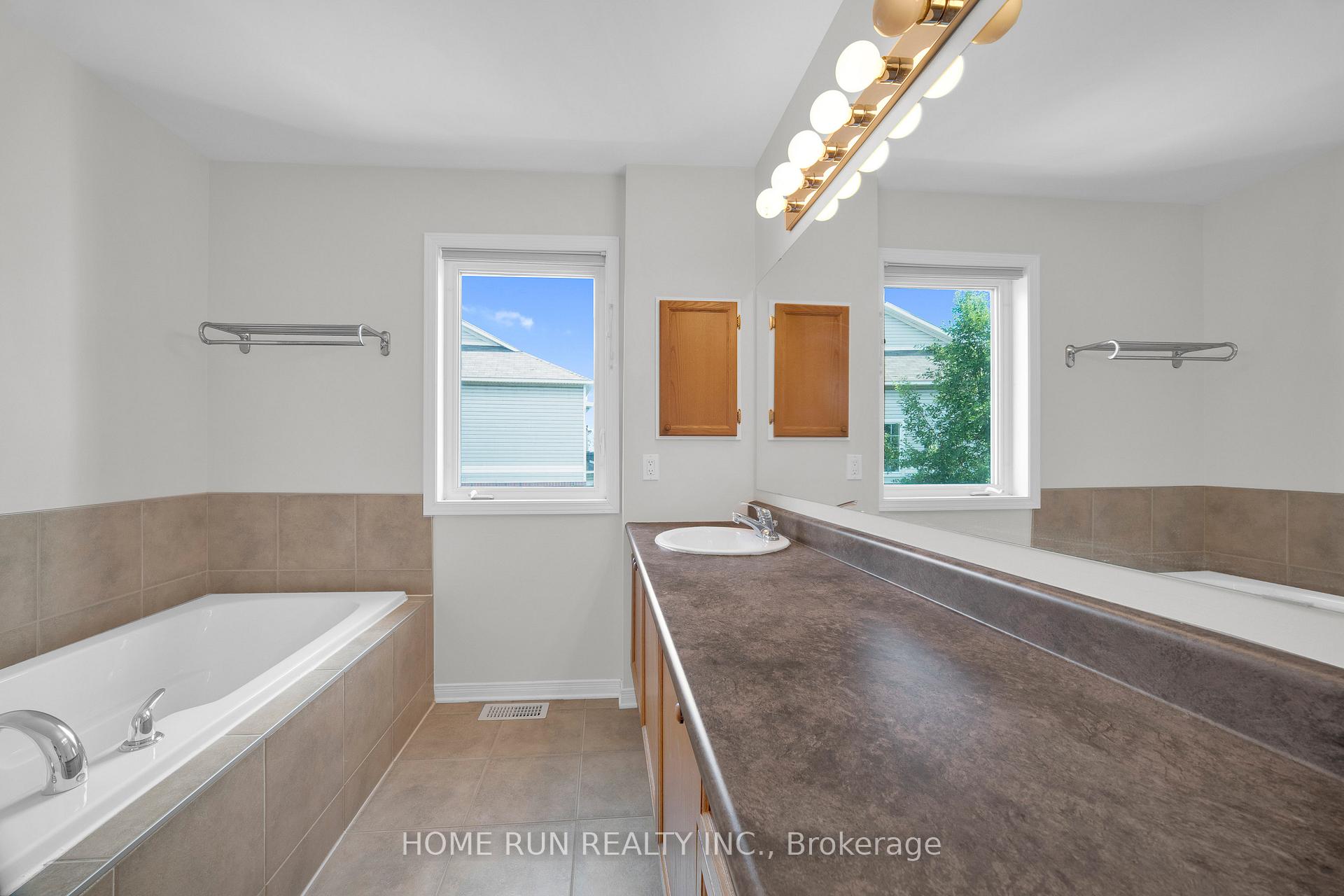 Photo 21 of 3438 Wyman Crescent, Ottawa, Windsor Park Village — HOMEH