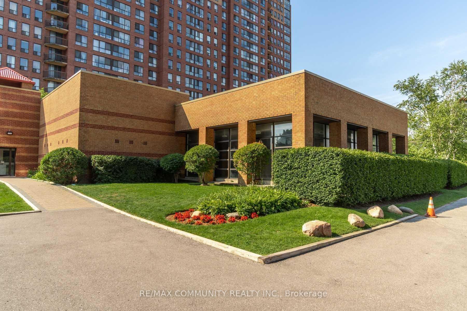 Photo 3 of Unit 1514, 330 McCowan Road, Scarborough, Eglinton East — HOMEH