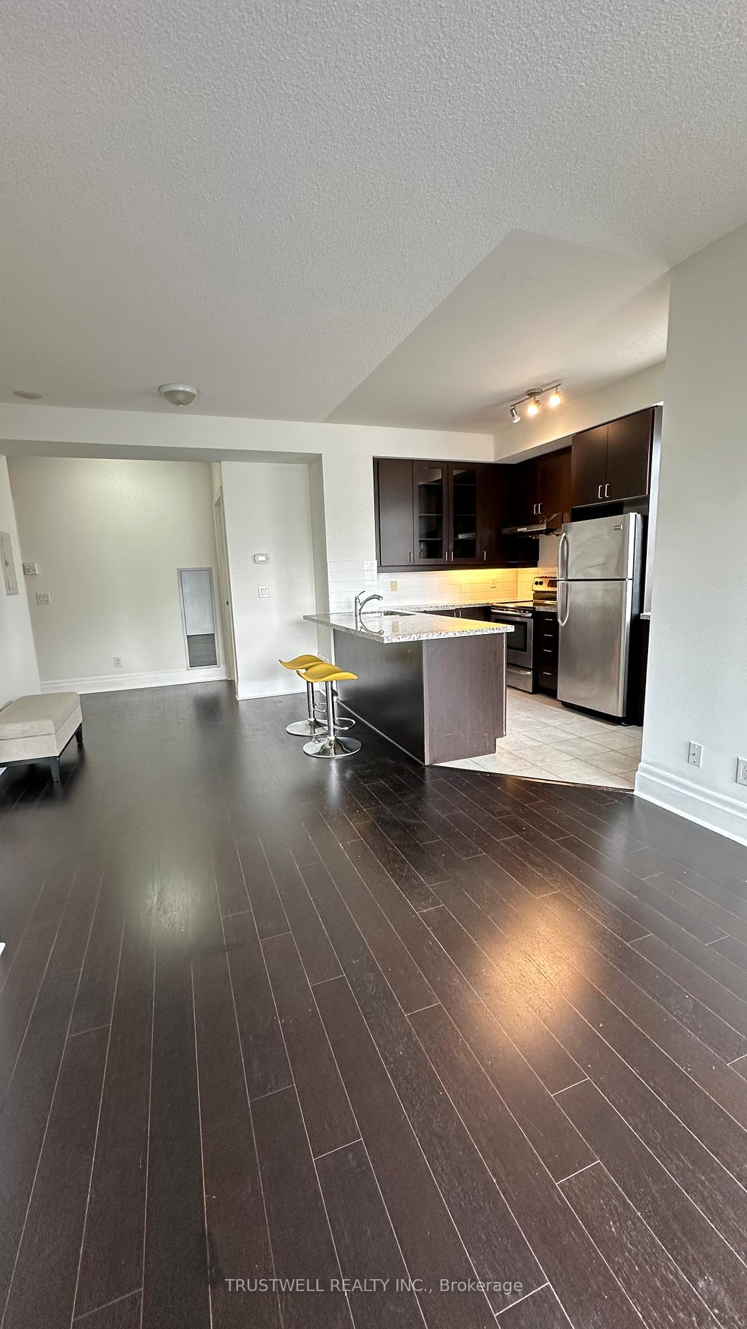 Photo 2 of Unit 213, 151 Upper Duke Crescent, Markham, Unionville — HOMEH