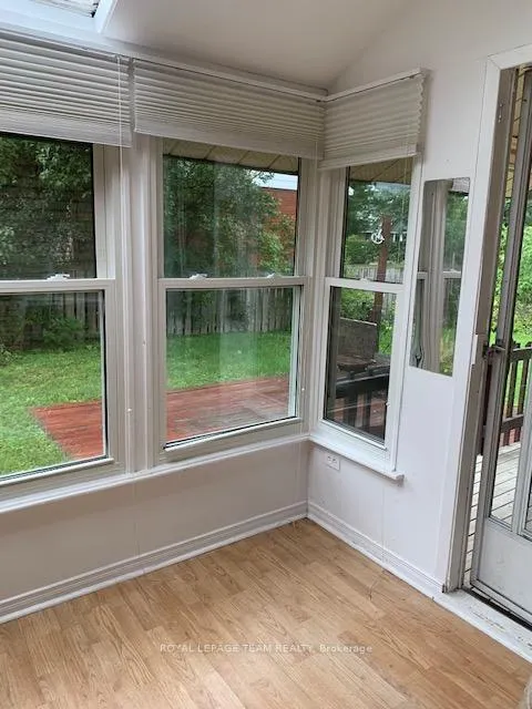 Photo 15 of 20 Brook Lane, Ottawa, Meadowlands/Crestview — HOMEH