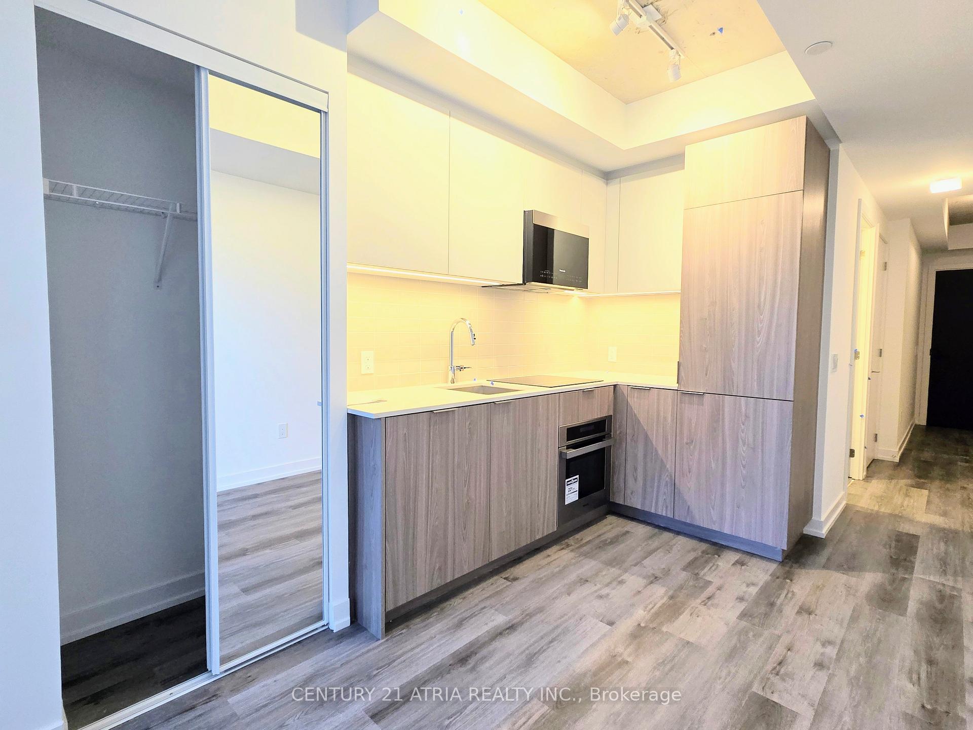 Photo 2 of Unit 1002, 28 Eastern Avenue, Toronto, Moss Park — HOMEH