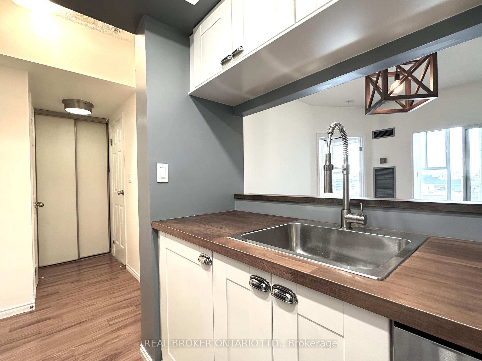 Photo 9 of Unit 1117, 222 The Esplanade, Toronto, Waterfront Communities — HOMEH