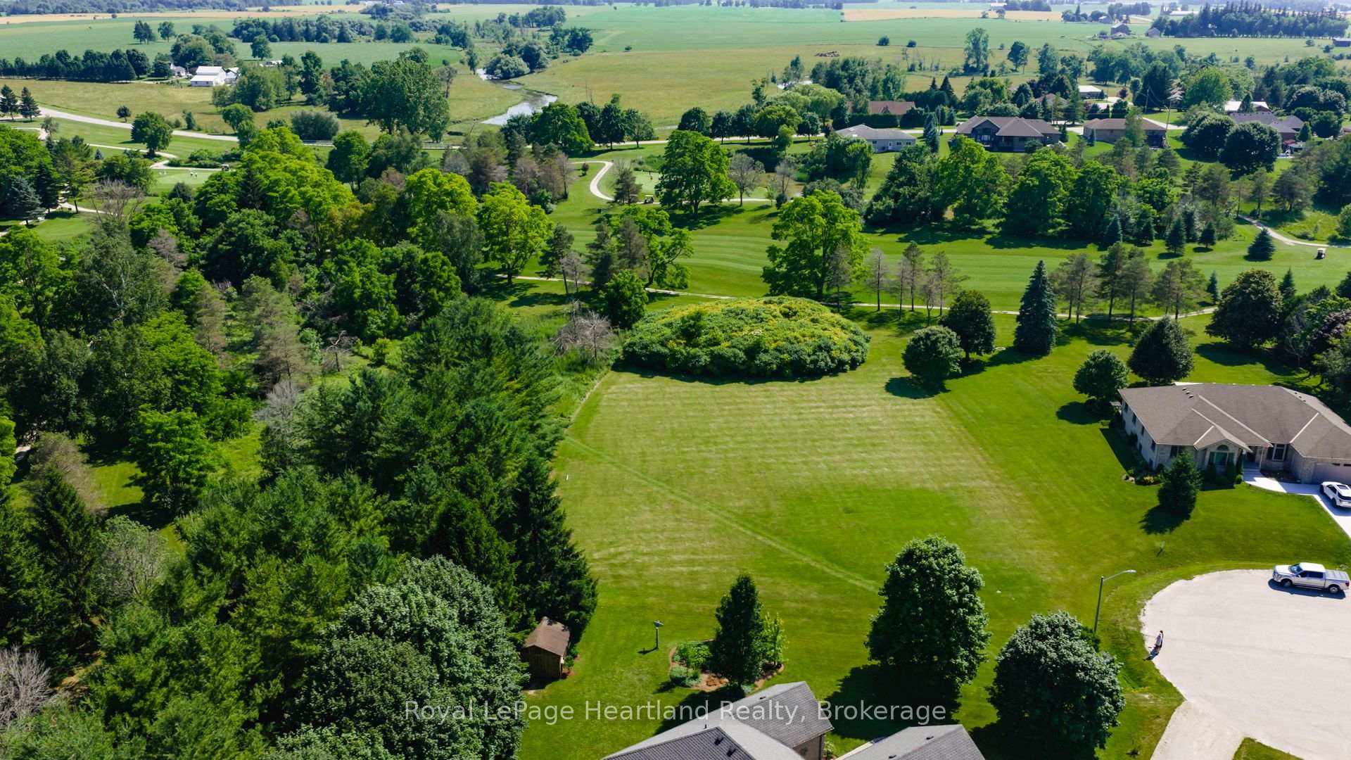 Photo 3 of 2 Fairway Road, Huron East, Egmondville — HOMEH